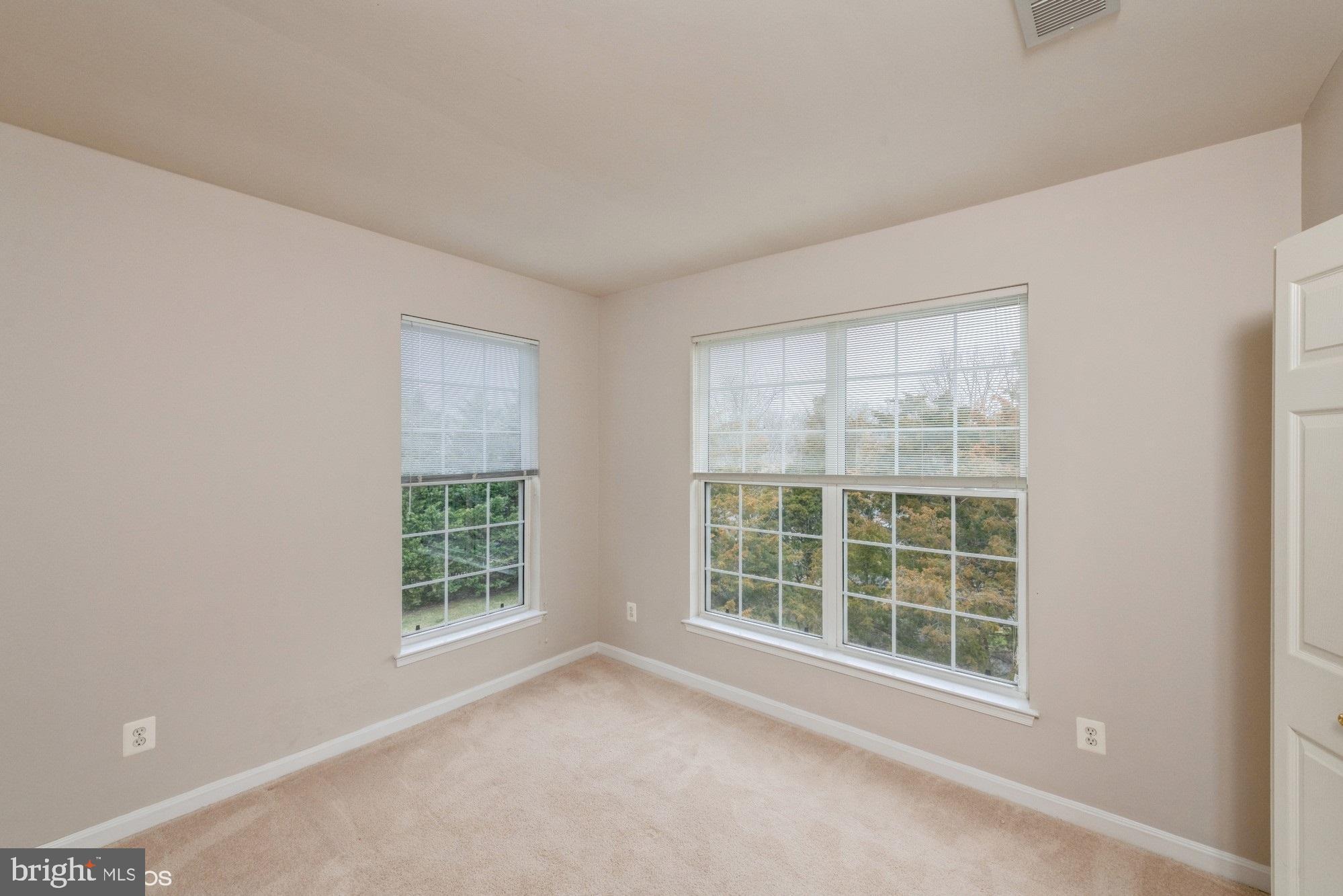 LAKESIDE AT SOUTH RIDING - Residential Lease