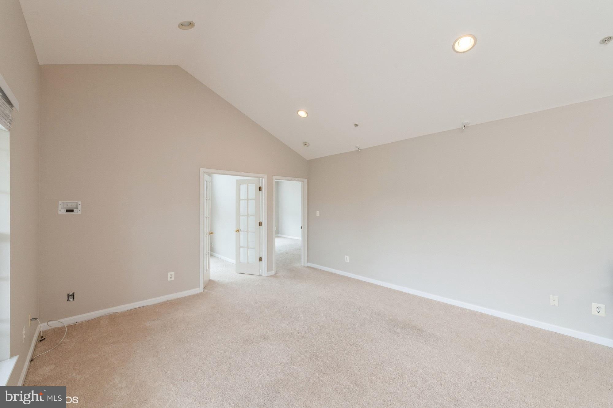 LAKESIDE AT SOUTH RIDING - Residential Lease