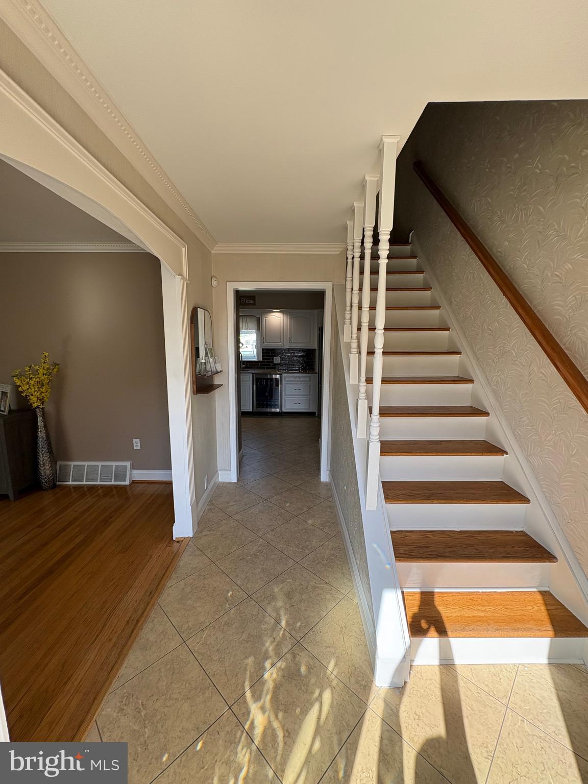 2400 BEVERLY ROAD