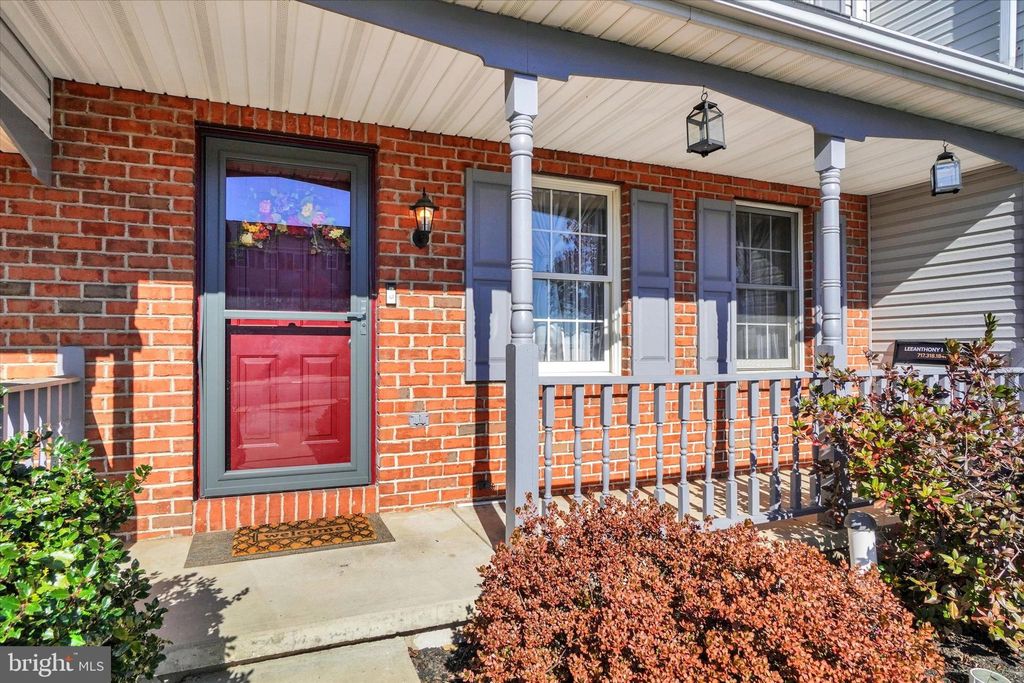 Photo of 780 Robin Hill Circle, YORK, PA 17404 (MLS # PAYK2092672)