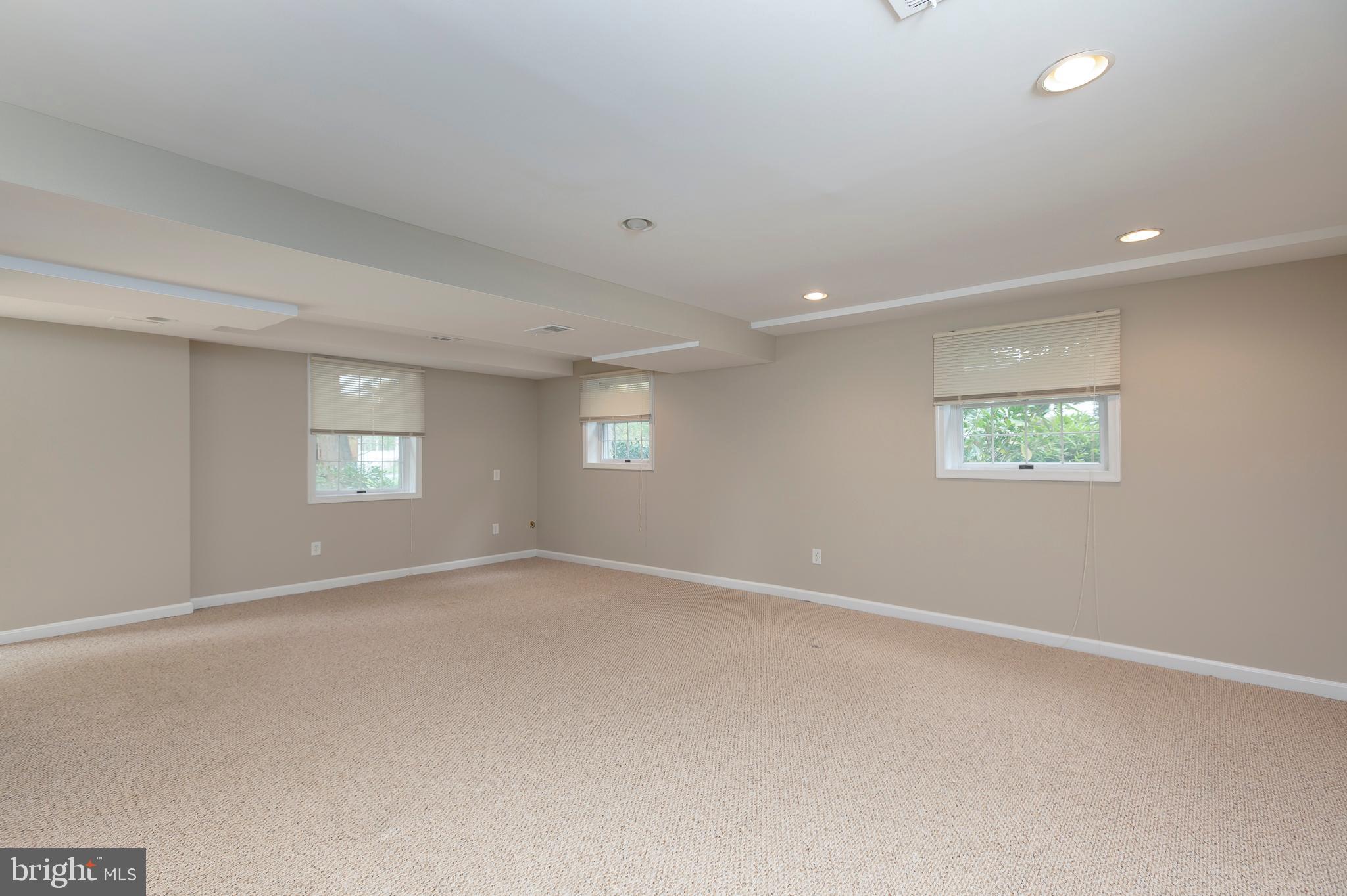 VALLEY MEDE - Residential