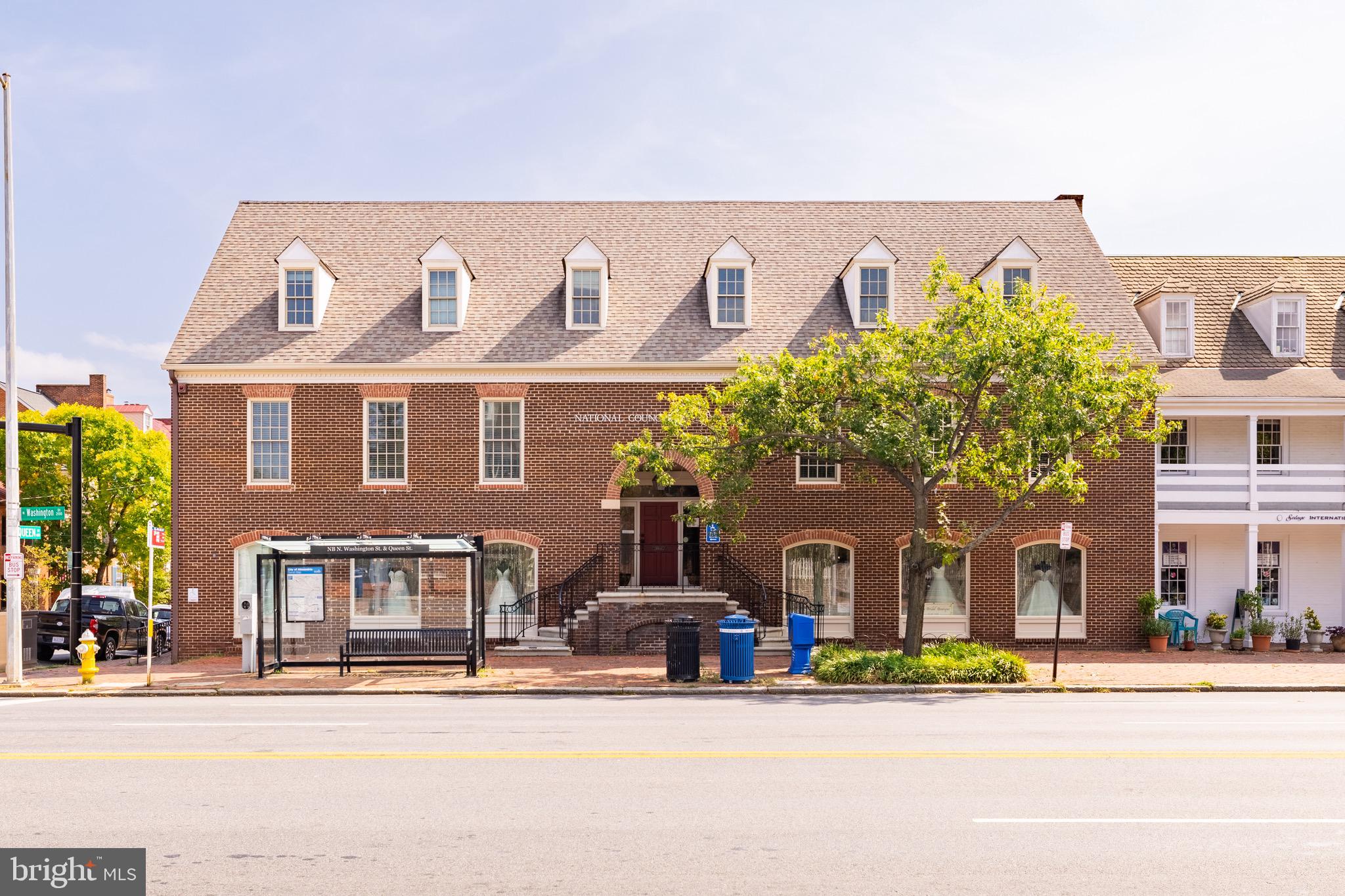 OLD TOWN - Commercial Lease