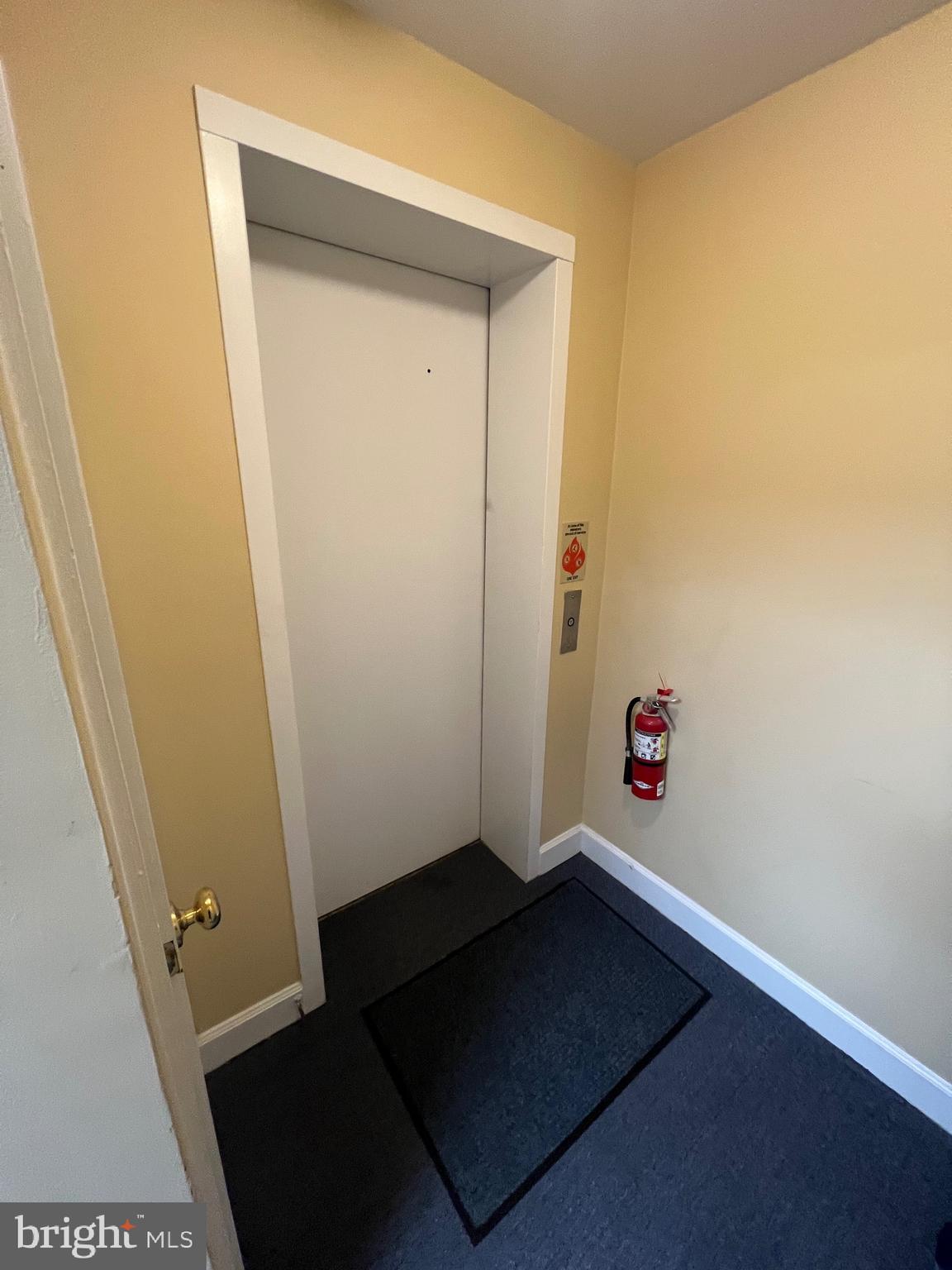 OLD TOWN - Commercial Lease