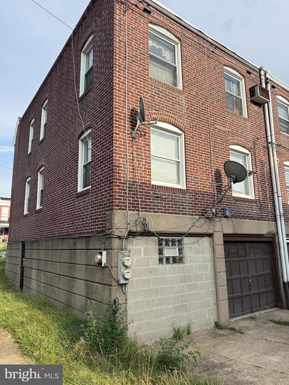 5222 N FRONT STREET