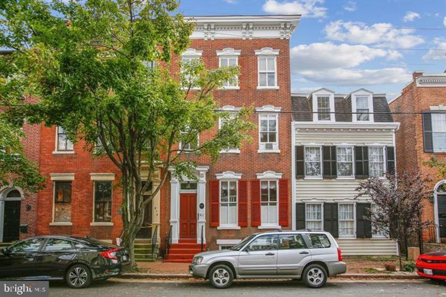 Enjoy living in the heart of Old Town Alexandria**Walk to shops, restaurants, zip car, bike share, King Street METRO, the King Street Trolley and the parks along the Potomac Riverfront**Just 1 block off of King St, this charming 1 BED 1 BATH apartment on the 2nd floor of an historic townhome features high ceilings, tall windows, gleaming hardwood floors and a wall of built-in storage in the Living Room**Bedroom features another floor to ceiling closet and an ensuite bath**Compact kitchen includes gas range, refrigerator and a dishwasher**Solar Shades are on all the windows**Common laundry in the basement is shared by the tenants**Rent includes heat, hot water & trash, tenant pays electric and gas for stove**Available now **NO pets, NO smoking**Minimum 1 yr lease**Perfect for an in town pied-a-terre**