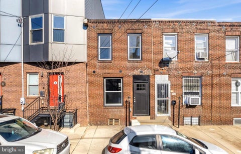 Townhouse For Sale - 1819 E Albert Street<br/> PHILADELPHIA, PA 19125