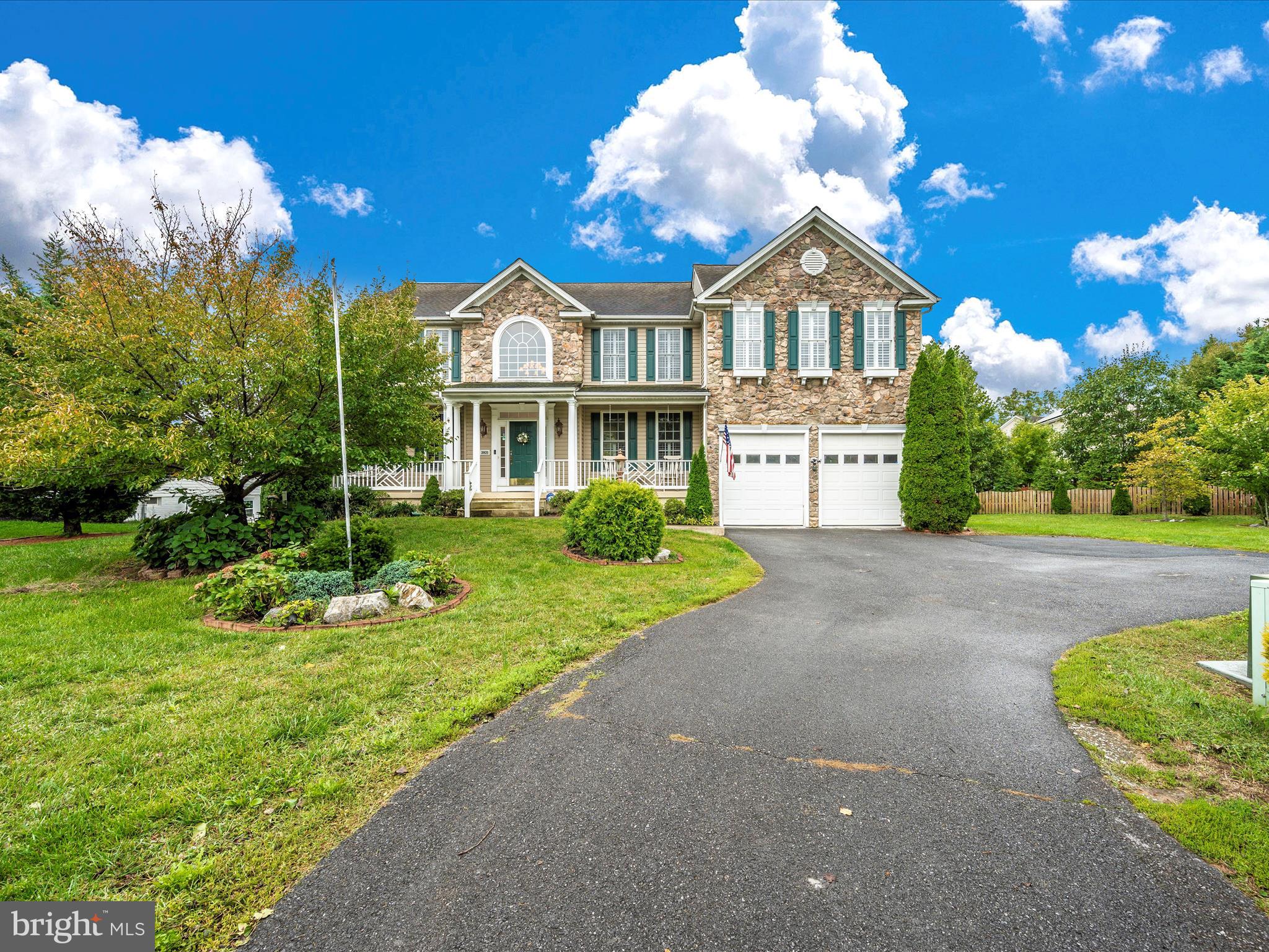 WOODBRIDGE - Residential