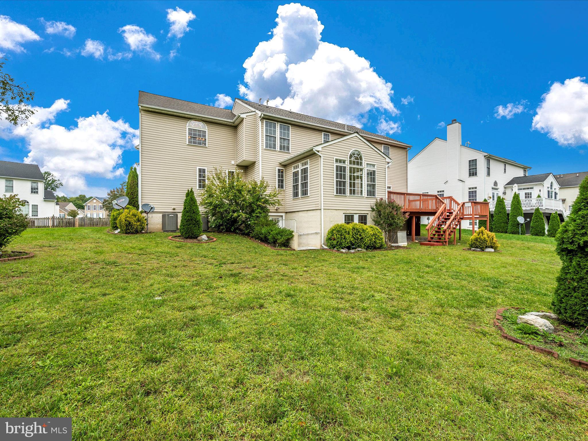 WOODBRIDGE - Residential