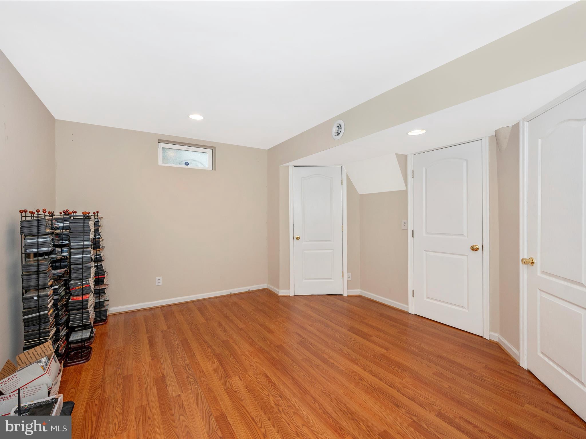 WOODBRIDGE - Residential