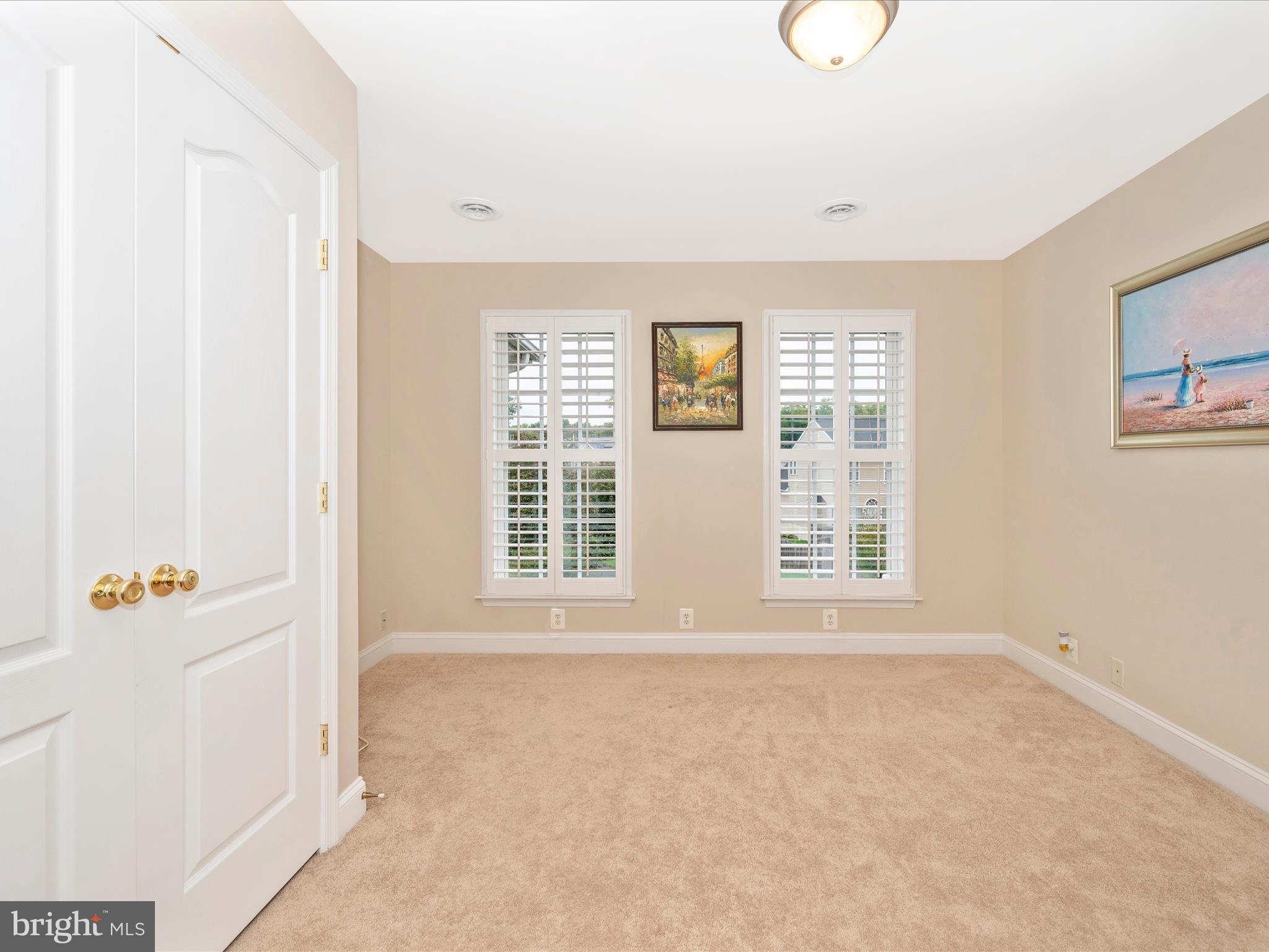 WOODBRIDGE - Residential