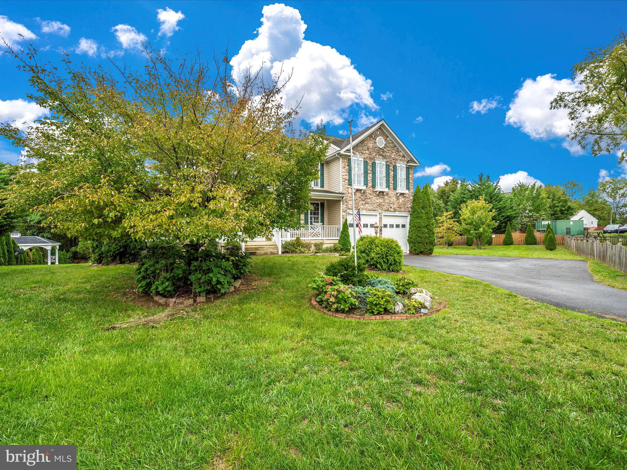 WOODBRIDGE - Residential