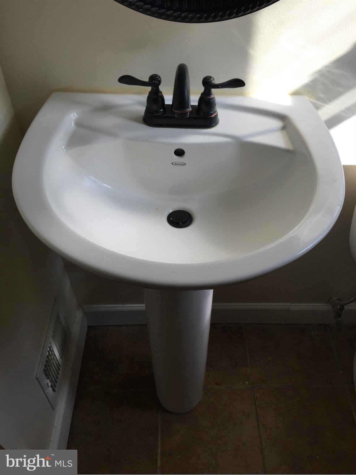 WOODLAWN- FELDMANS ADDN - Residential