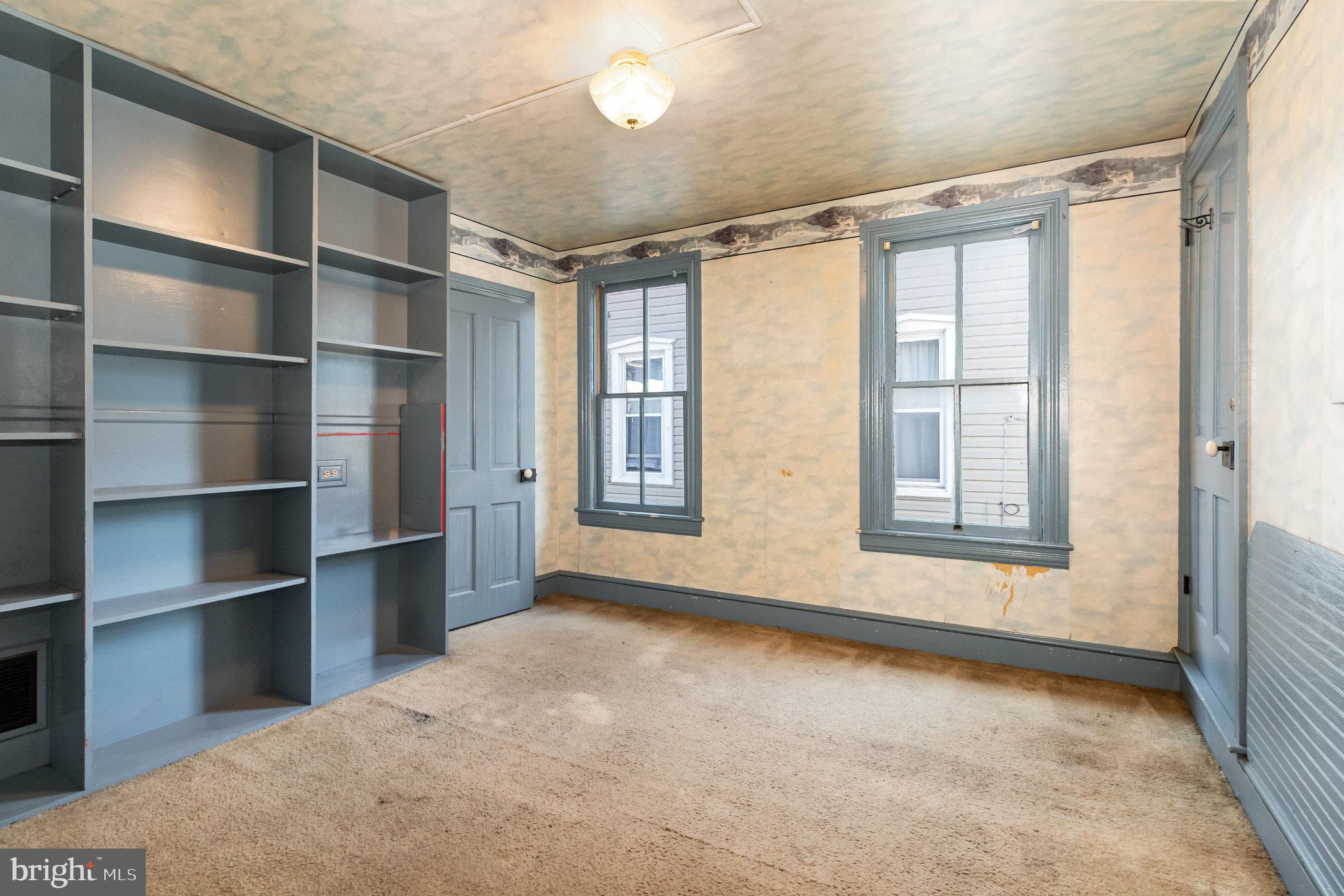 CHAMBERSBURG - Residential