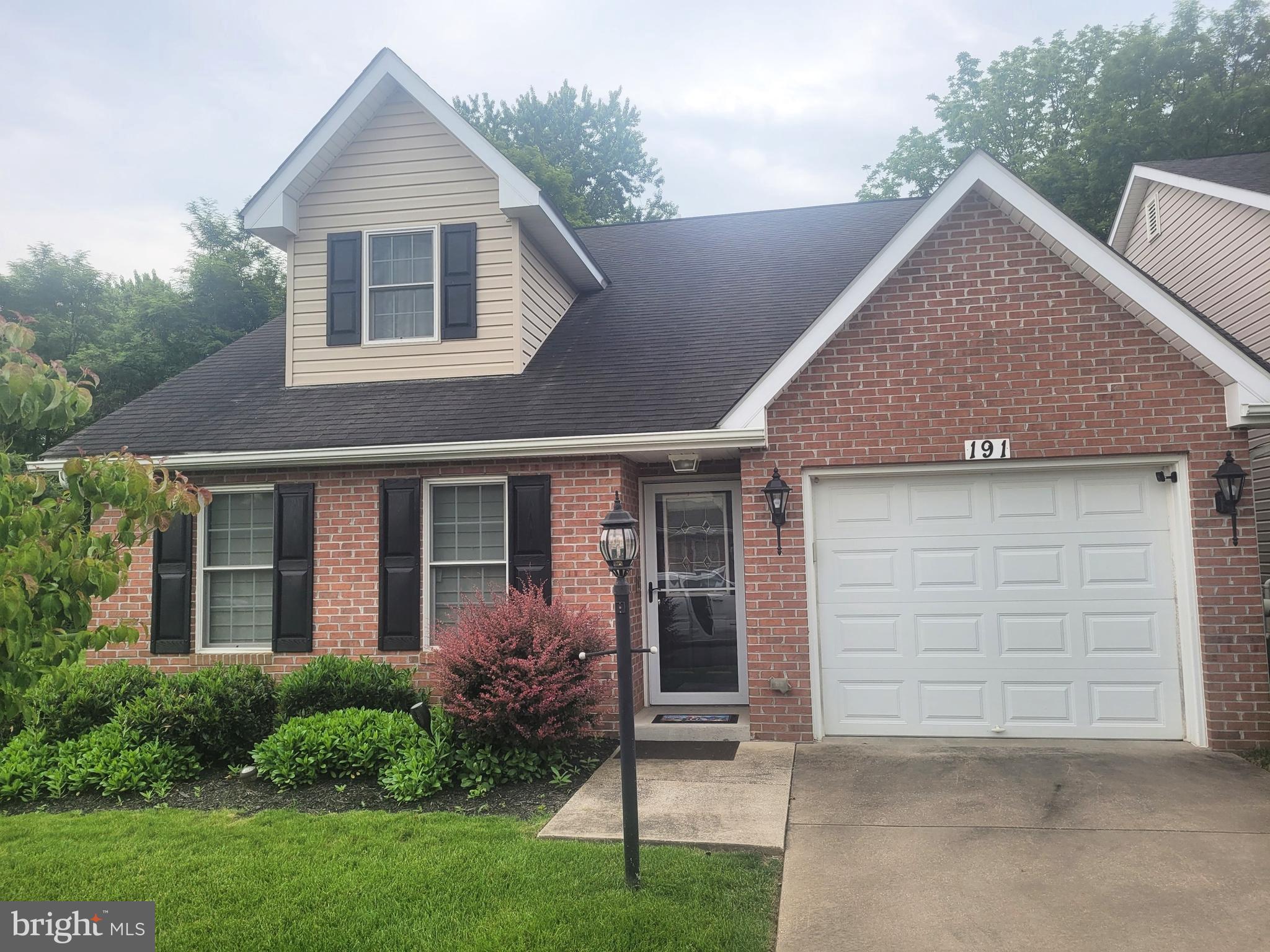 GOLDEN VIEW - Residential