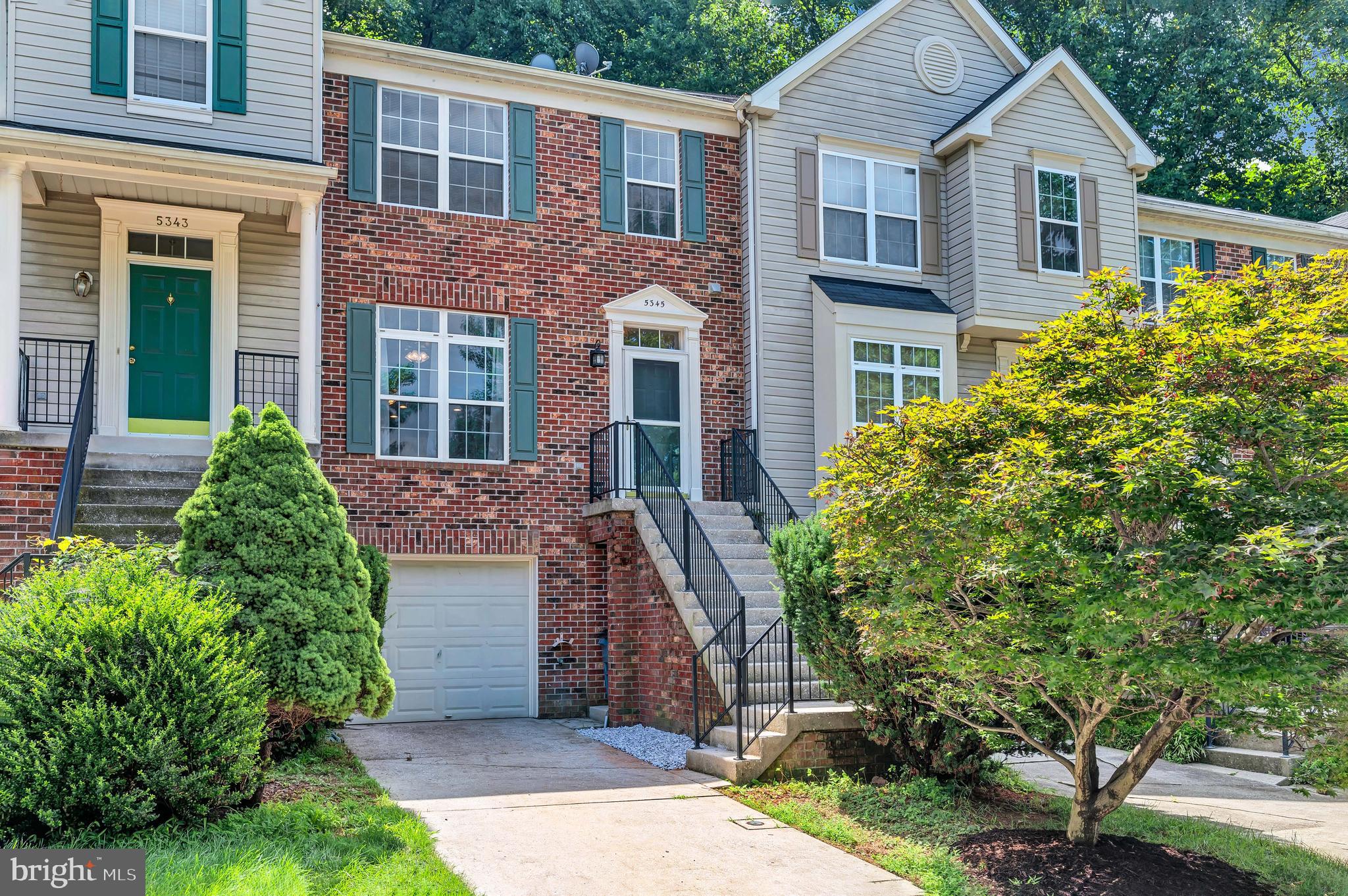 TRAILS AT WOODLOT - Residential