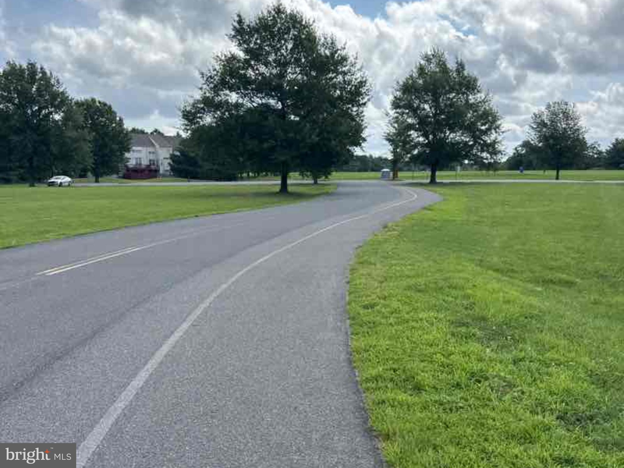 VICTORIA CROSSINGS AT MANCHESTER LAKES - Residential