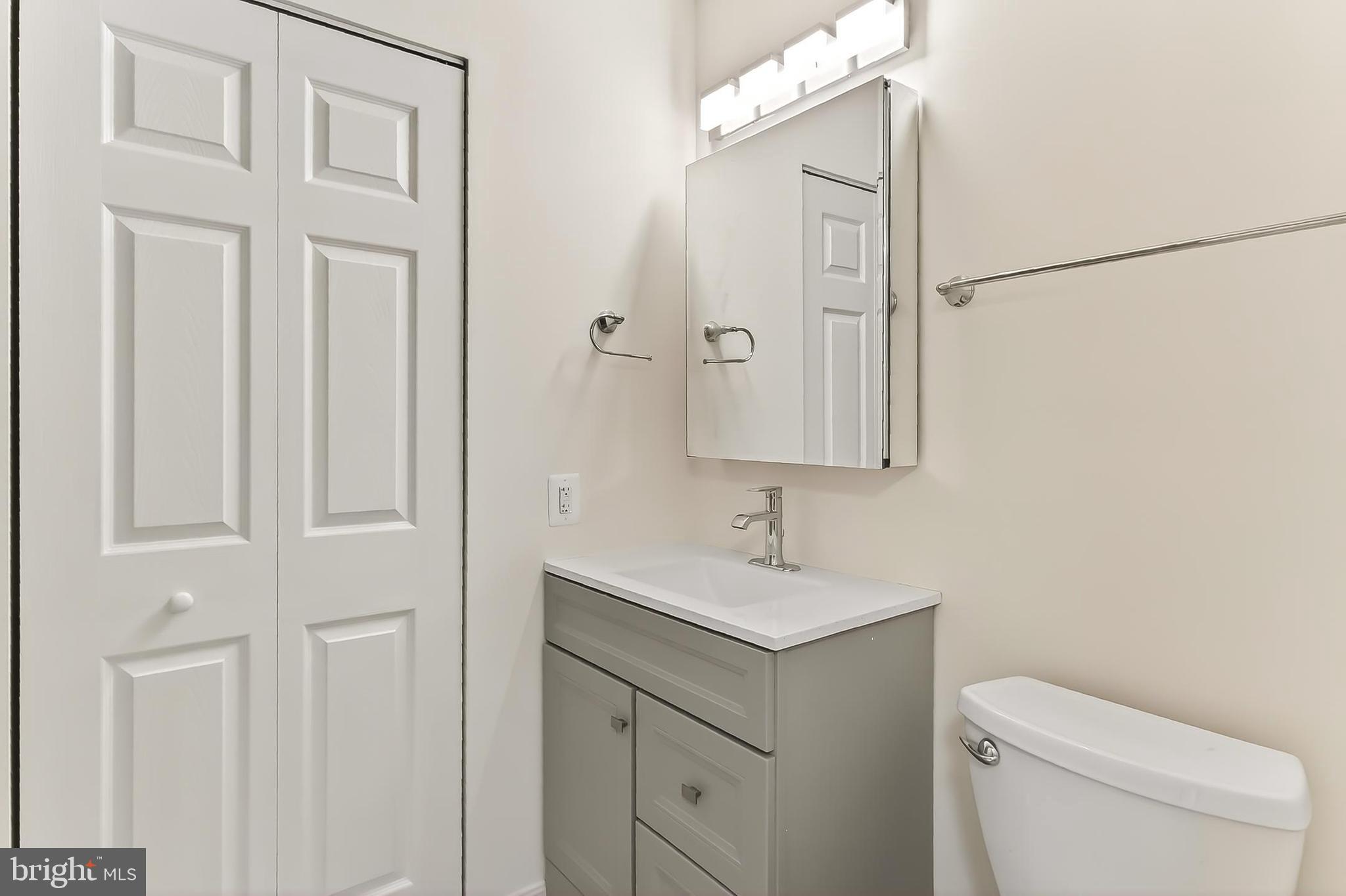 VICTORIA CROSSINGS AT MANCHESTER LAKES - Residential