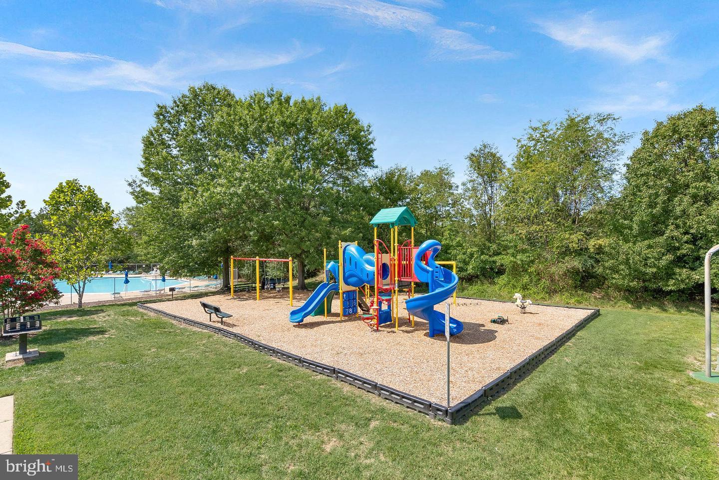 VICTORIA CROSSINGS AT MANCHESTER LAKES - Residential