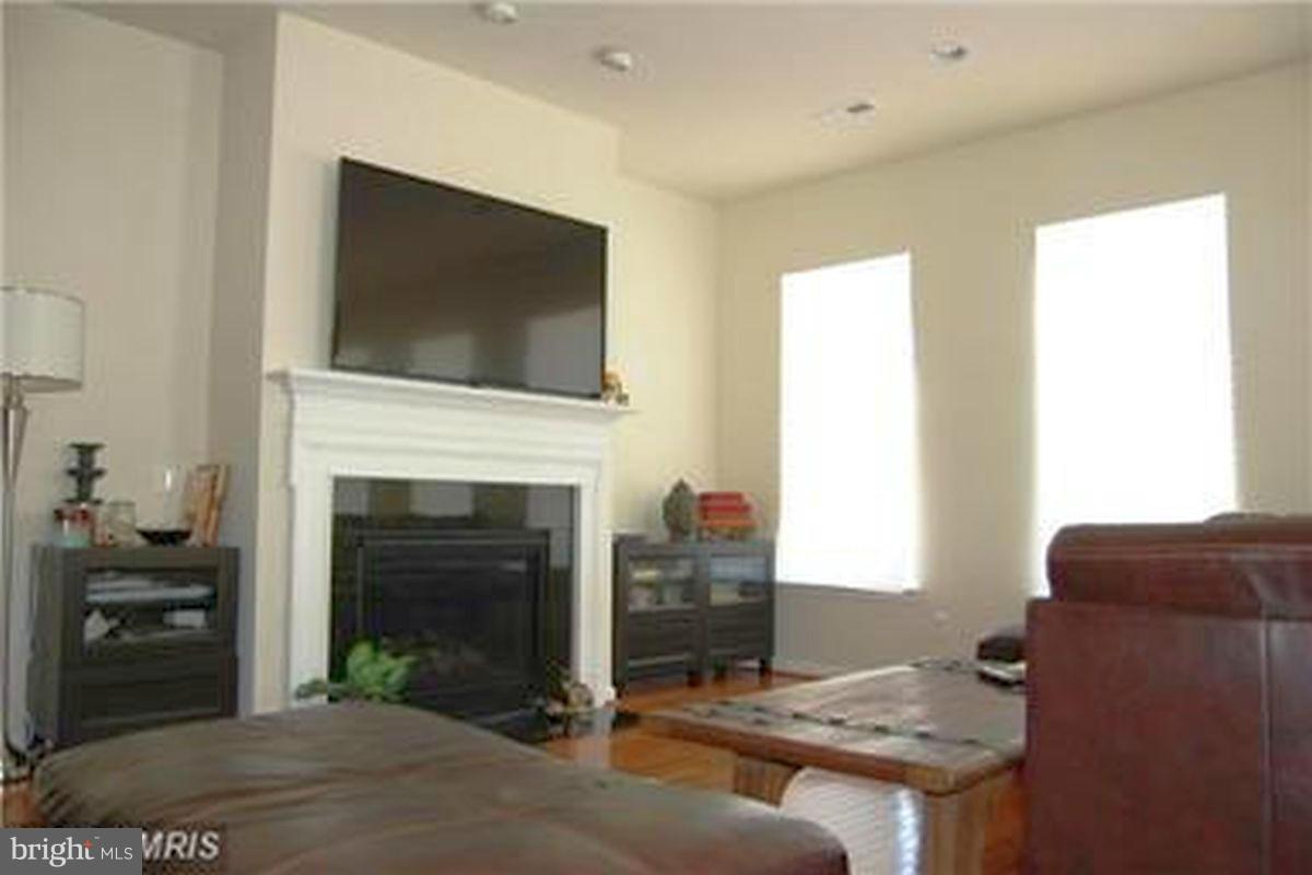 TRENT GROVE - Residential Lease