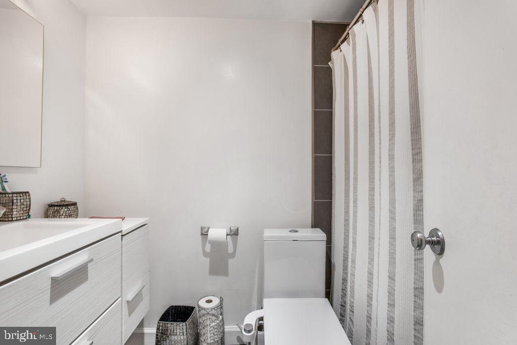 WATERGATE AT LANDMARK - Residential