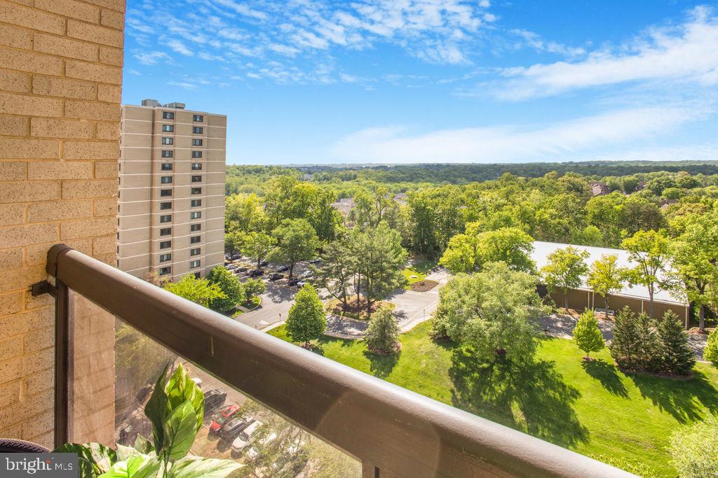 WATERGATE AT LANDMARK - Residential