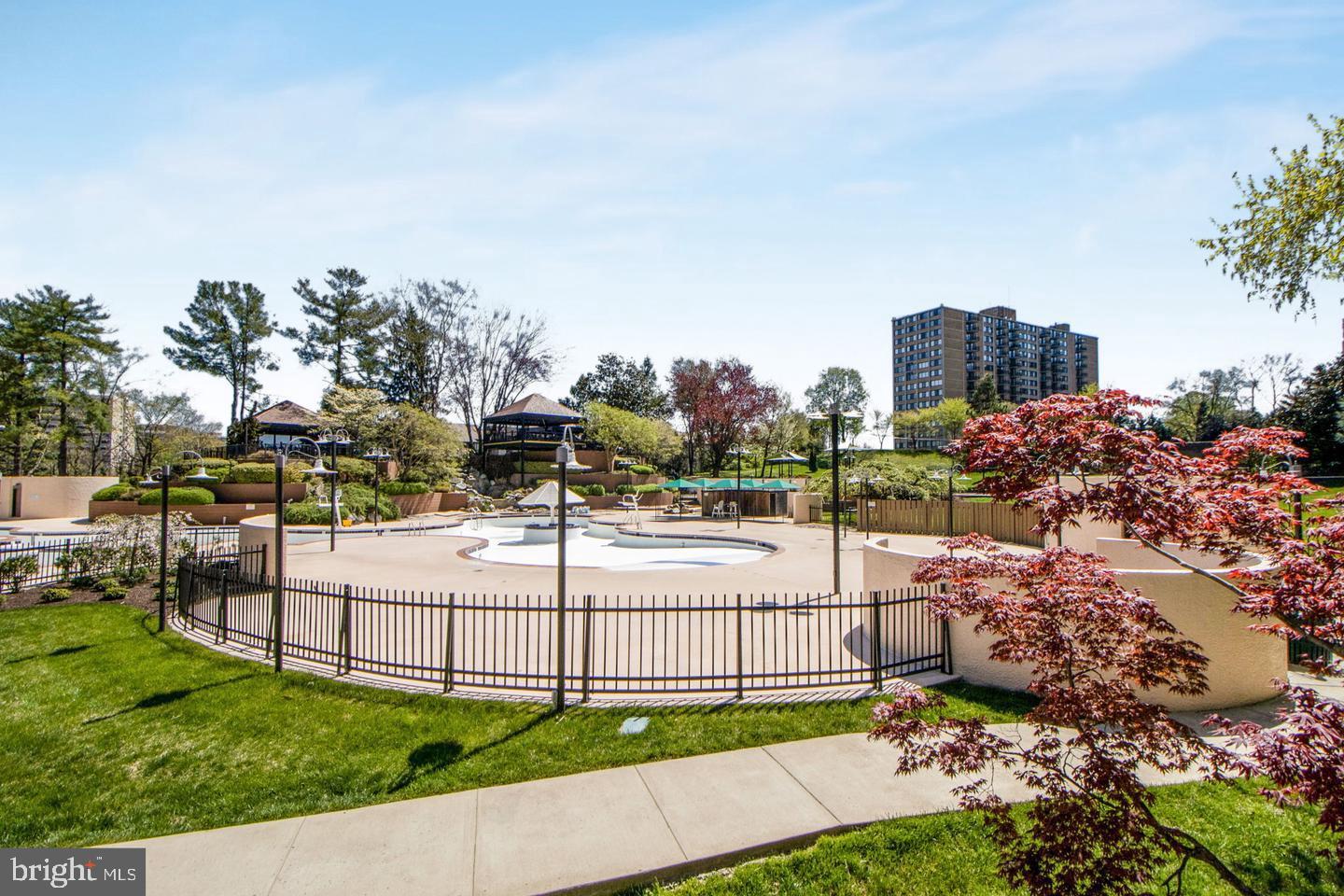 WATERGATE AT LANDMARK - Residential