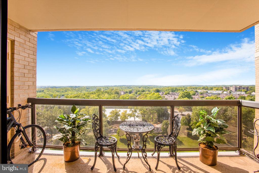 WATERGATE AT LANDMARK - Residential