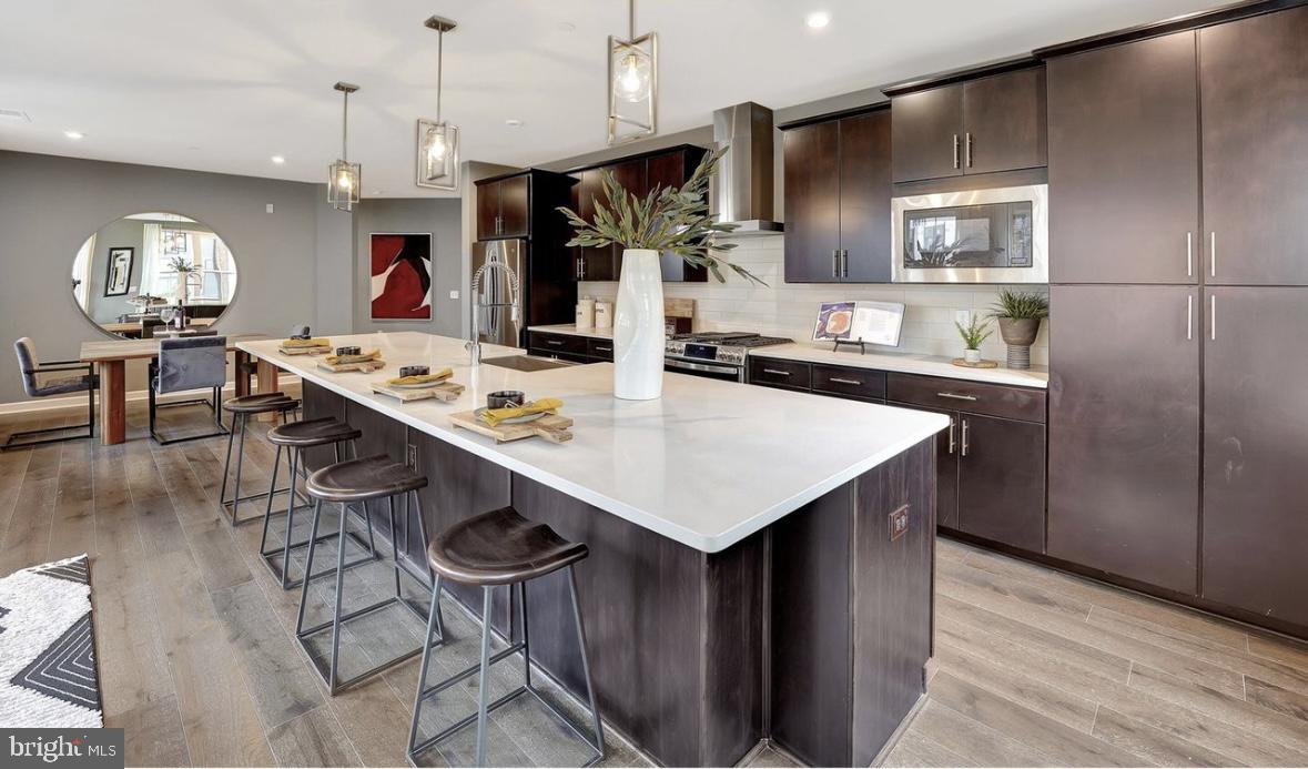 3927 FAIR RIDGE DRIVE 208