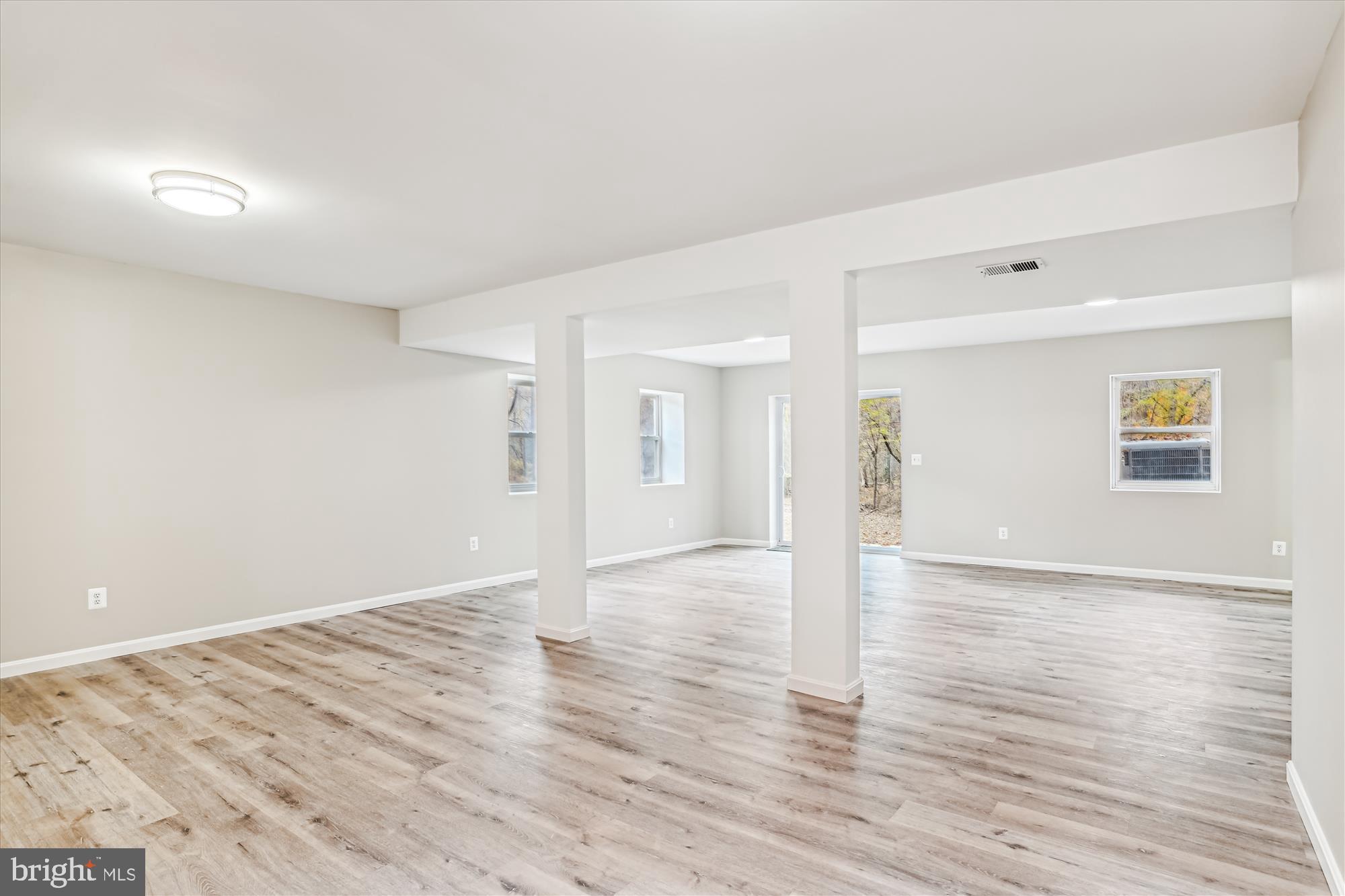 BRETTON WOODS - Residential