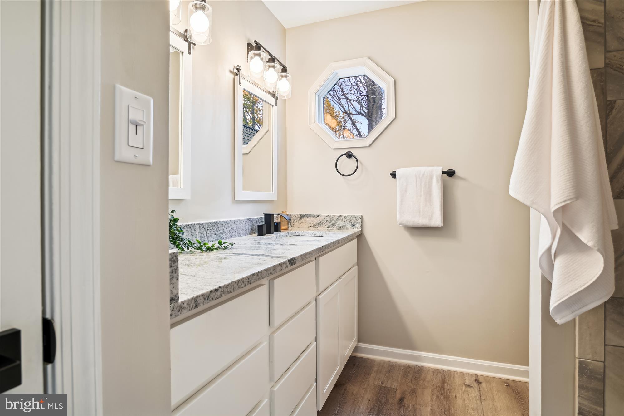 BRETTON WOODS - Residential