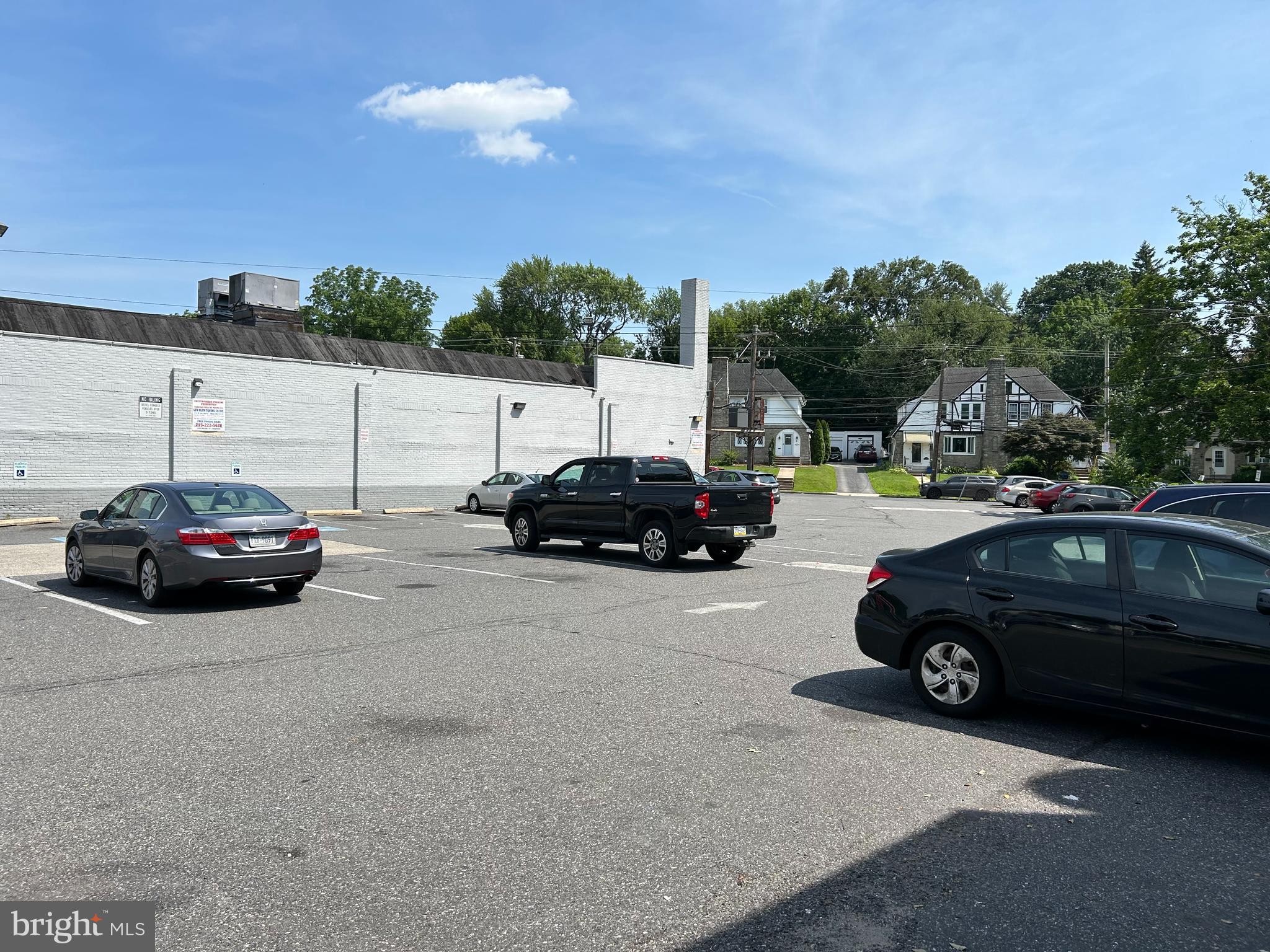 DREXELBROOK - Commercial Sale