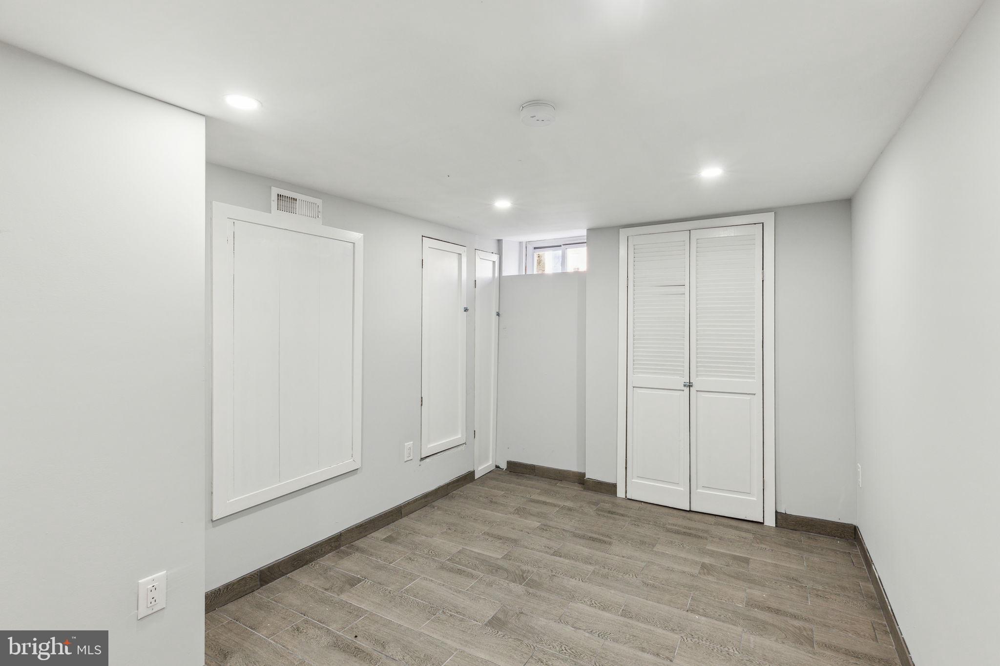 PORT RICHMOND - Residential