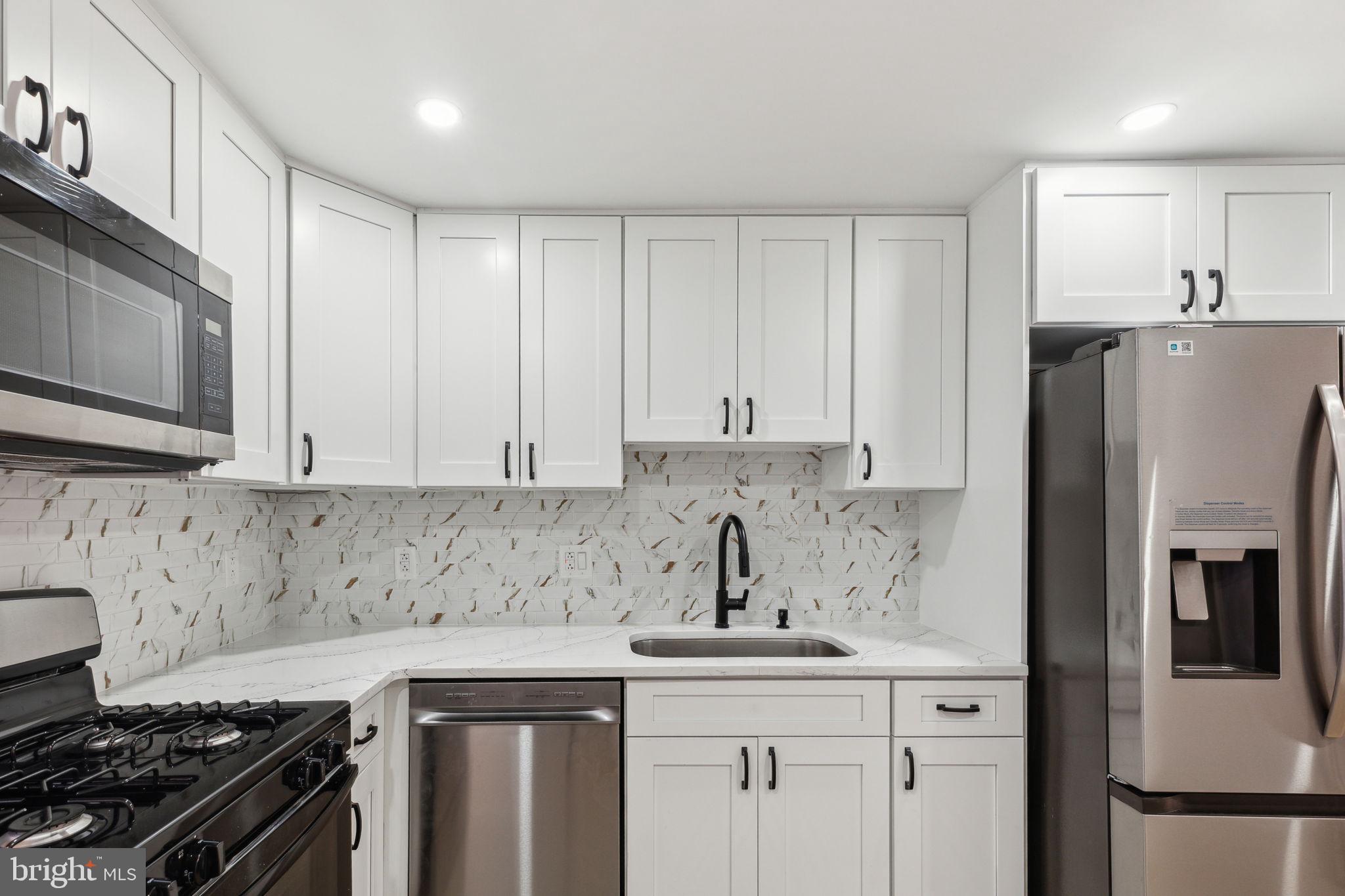 PORT RICHMOND - Residential