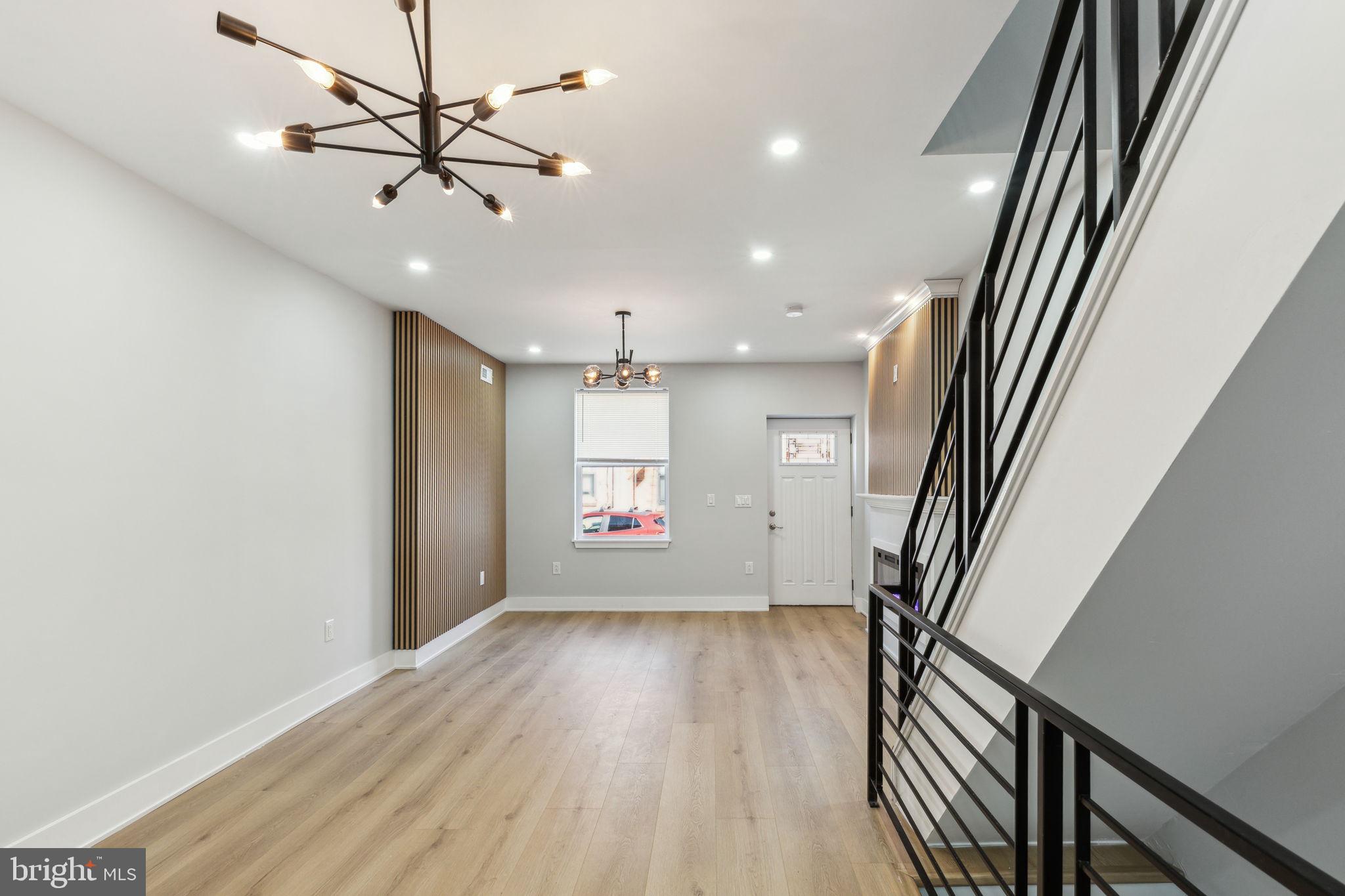 PORT RICHMOND - Residential