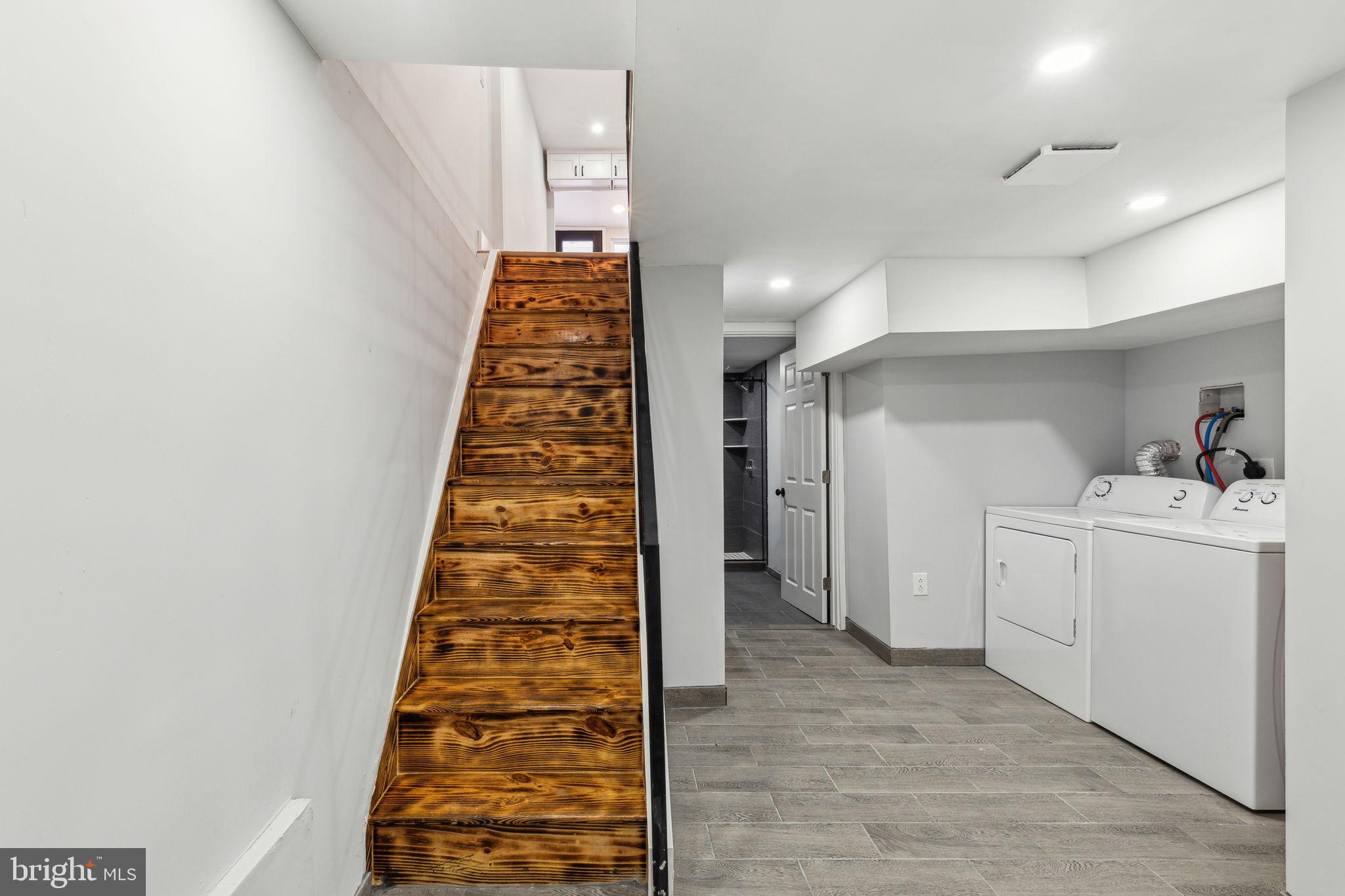 PORT RICHMOND - Residential