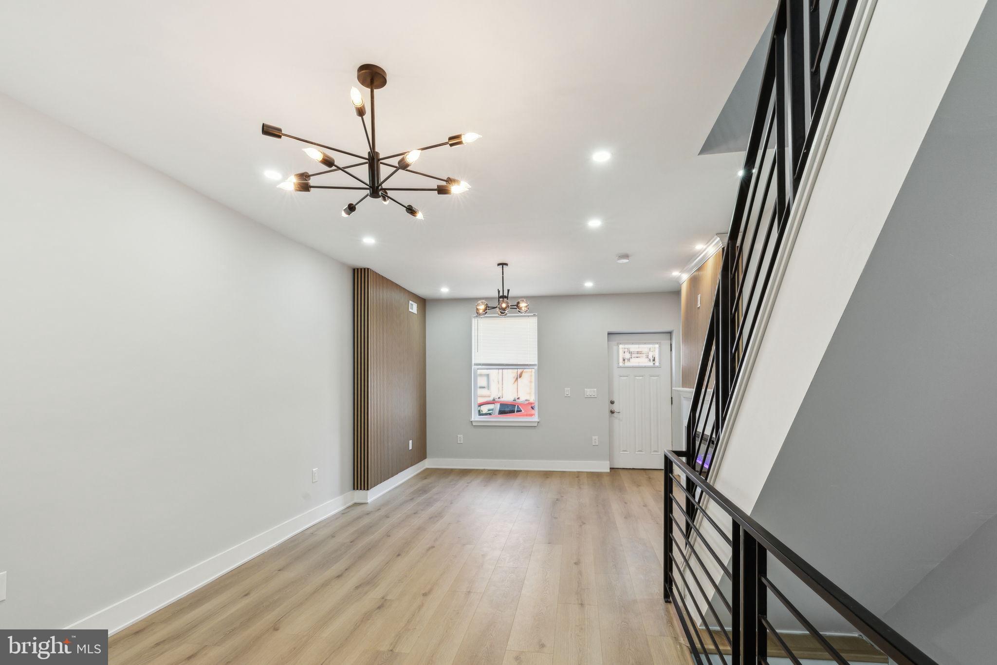 PORT RICHMOND - Residential
