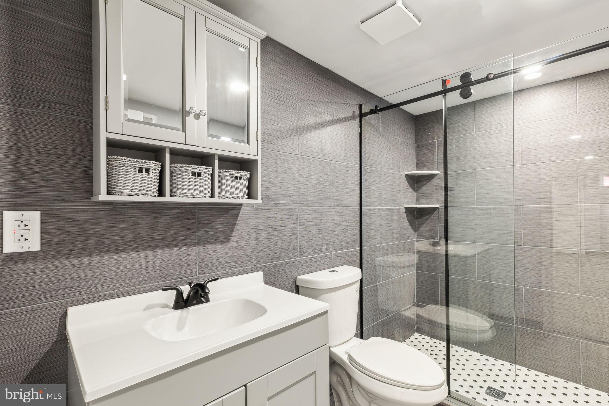 PORT RICHMOND - Residential