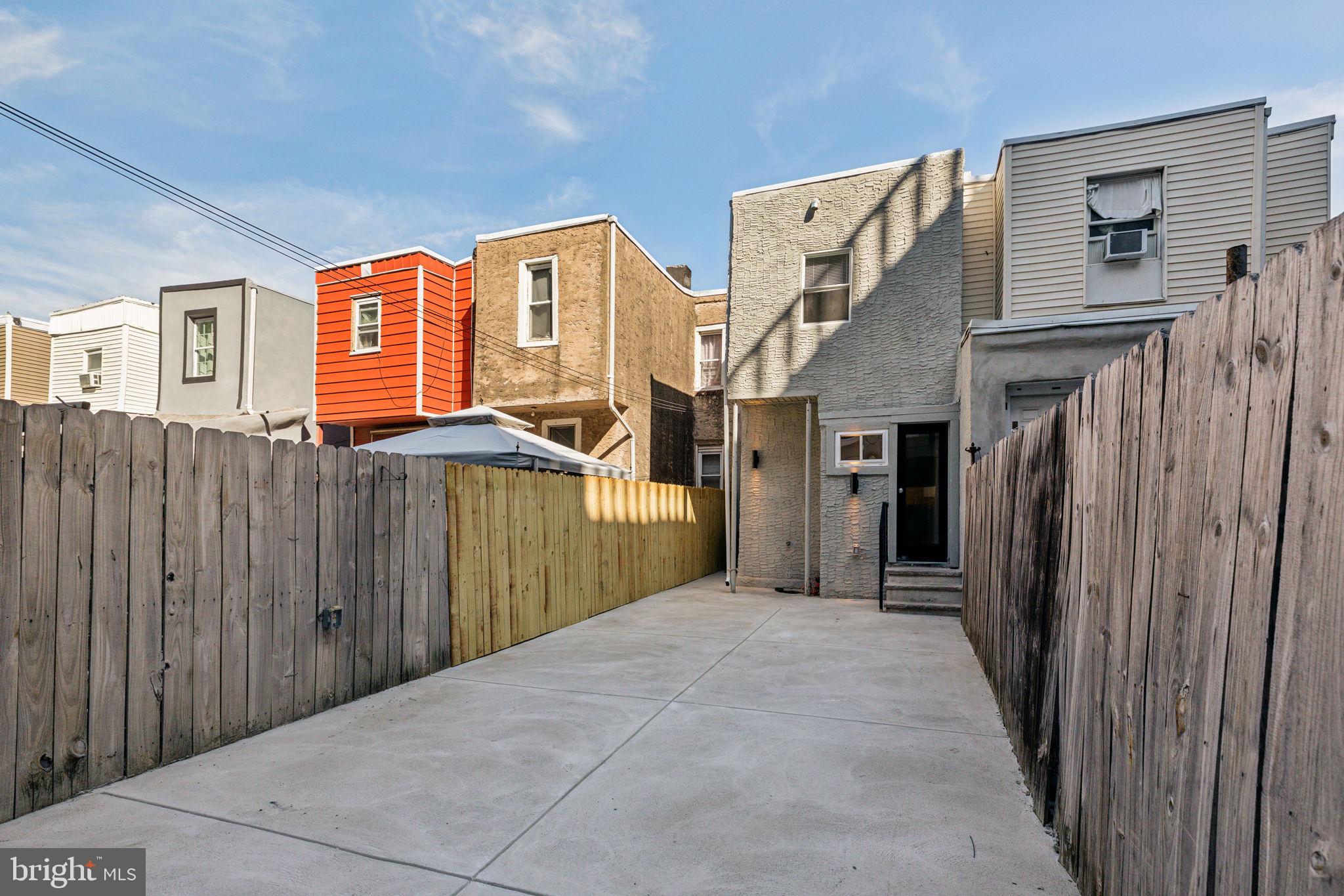 PORT RICHMOND - Residential