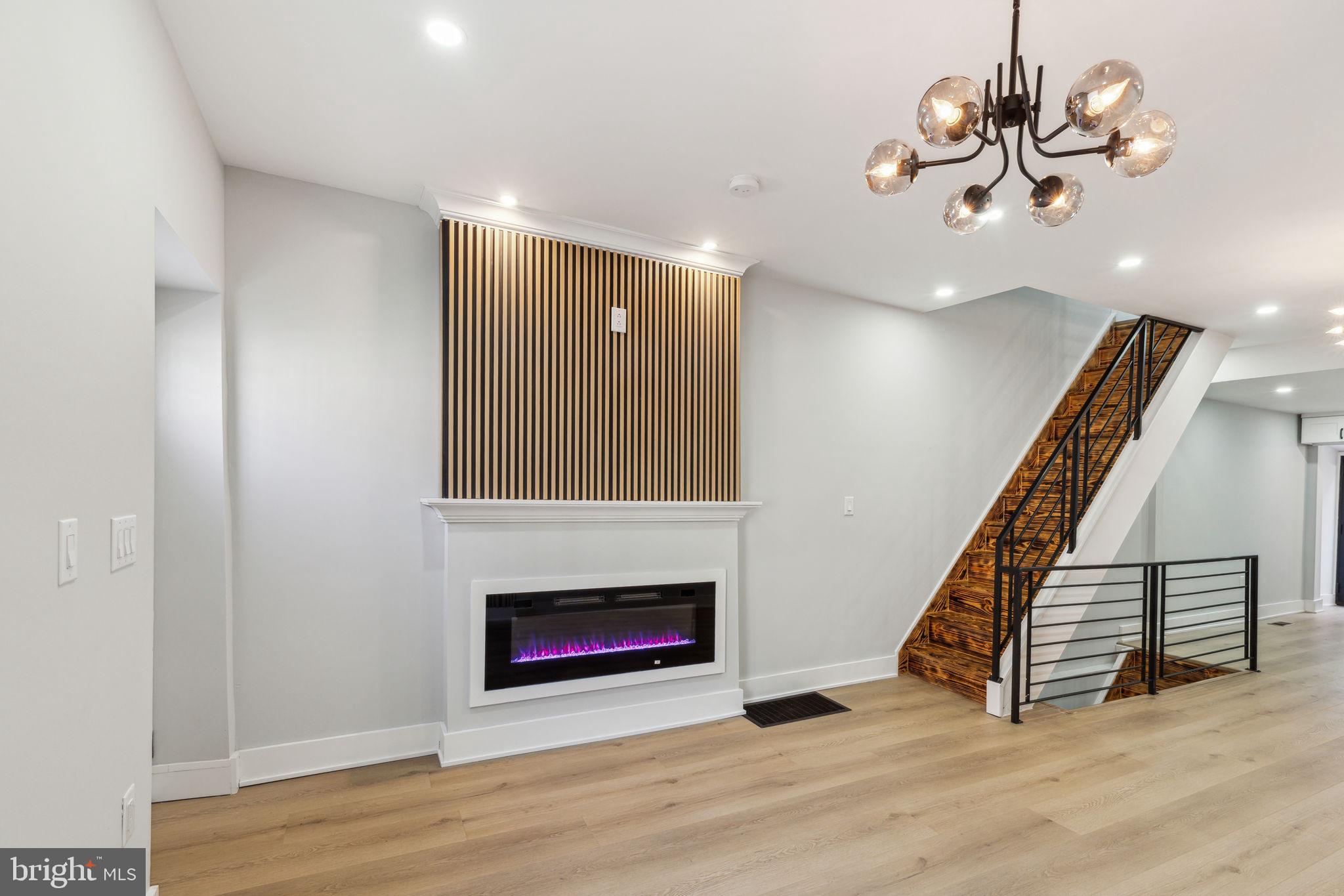 PORT RICHMOND - Residential