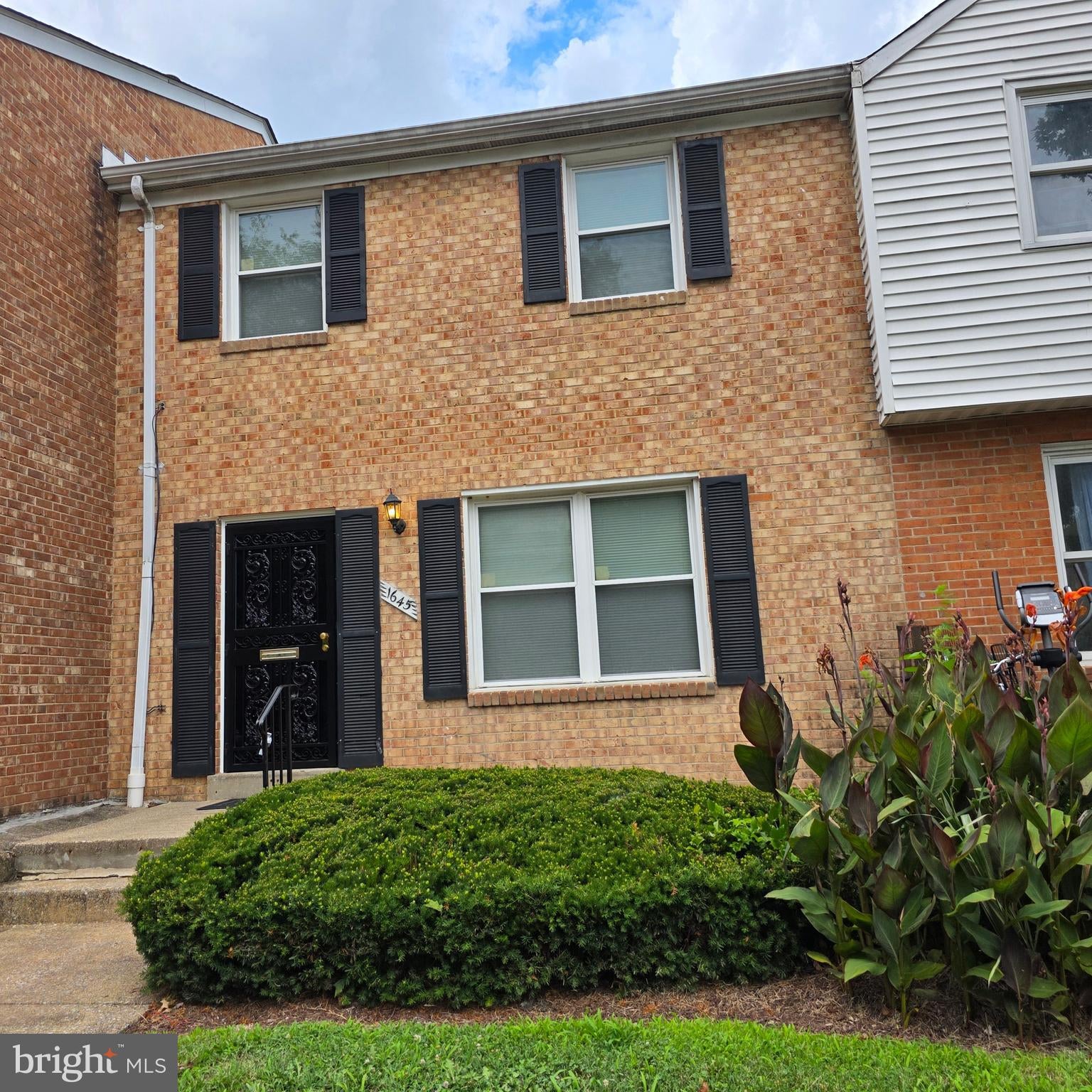 1645 ADDISON ROAD S