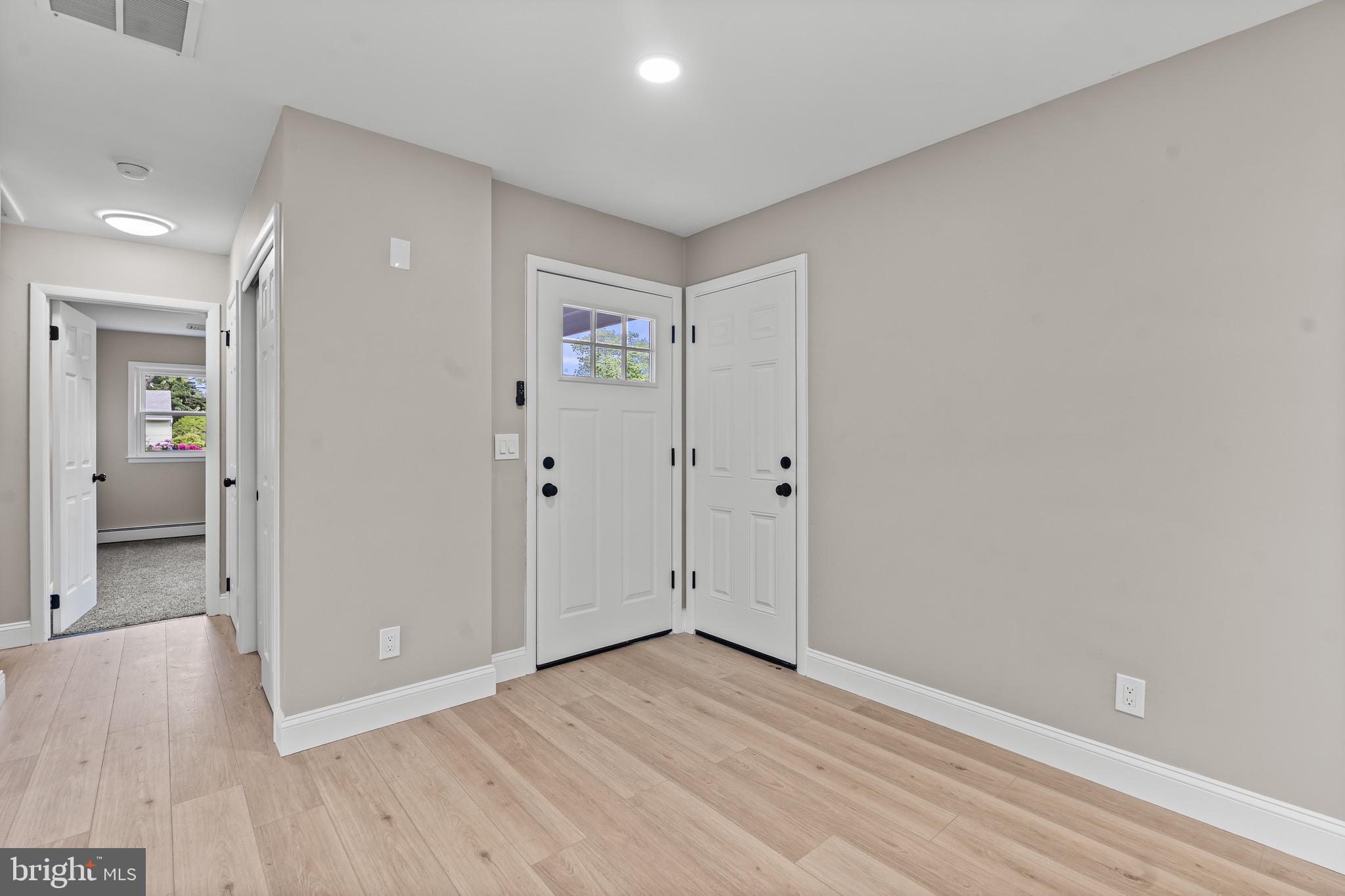 SILVER RIDGE PARK EAST - Residential