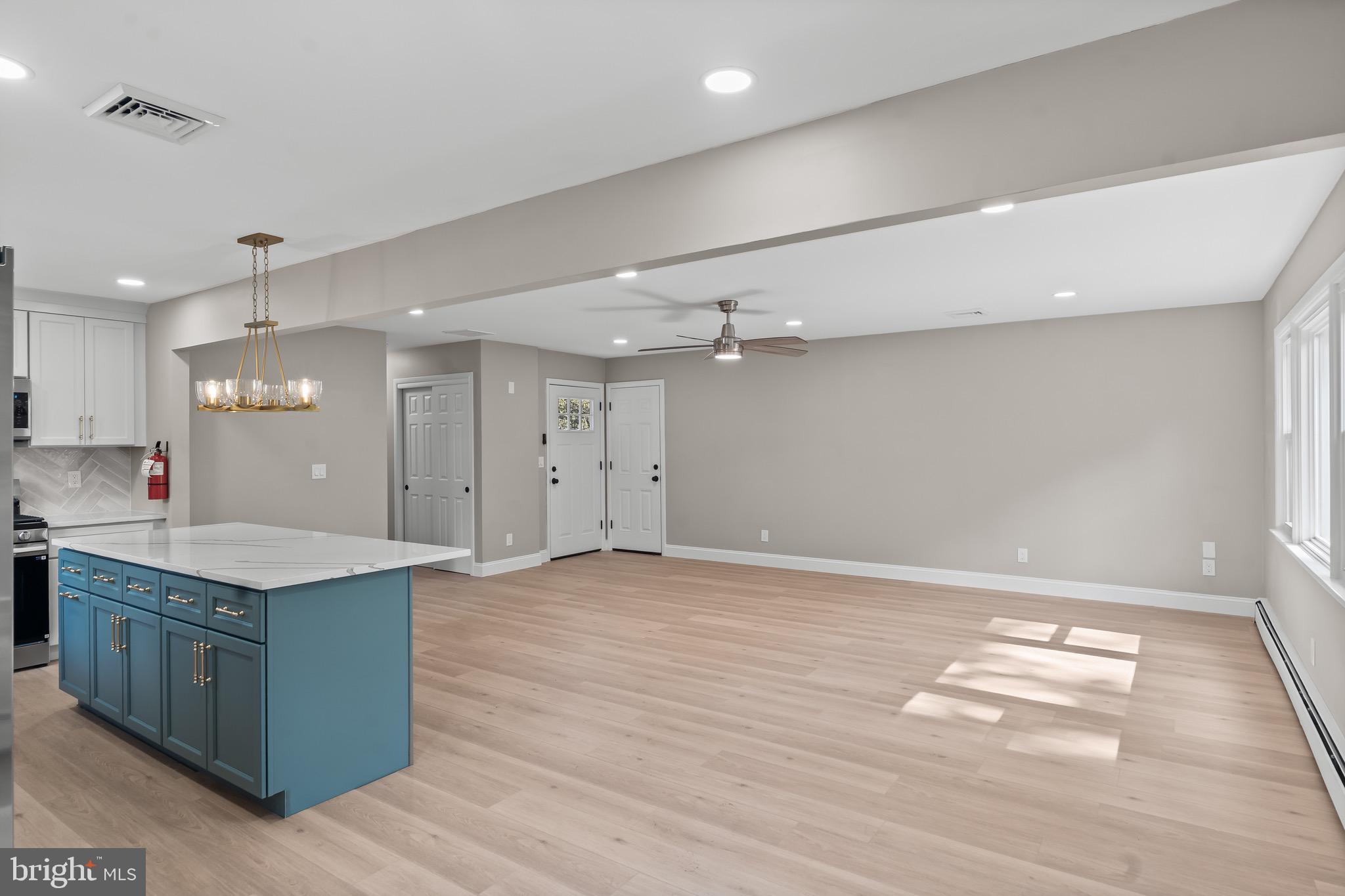 SILVER RIDGE PARK EAST - Residential