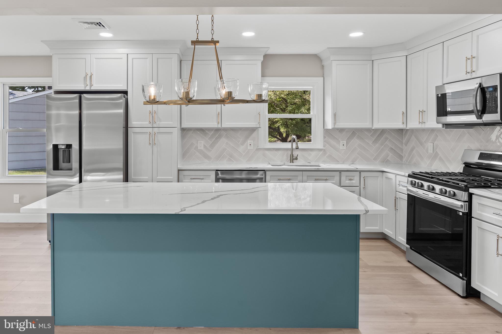 SILVER RIDGE PARK EAST - Residential