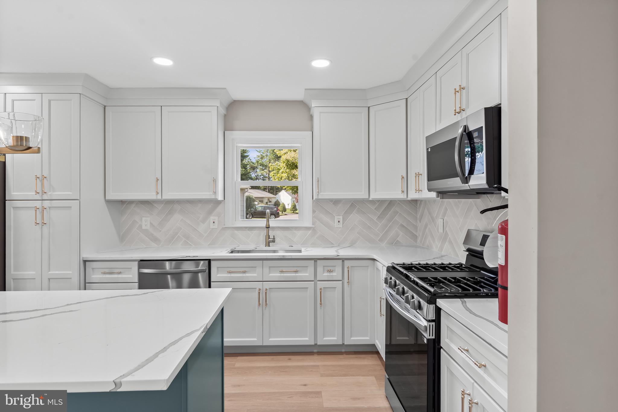 SILVER RIDGE PARK EAST - Residential