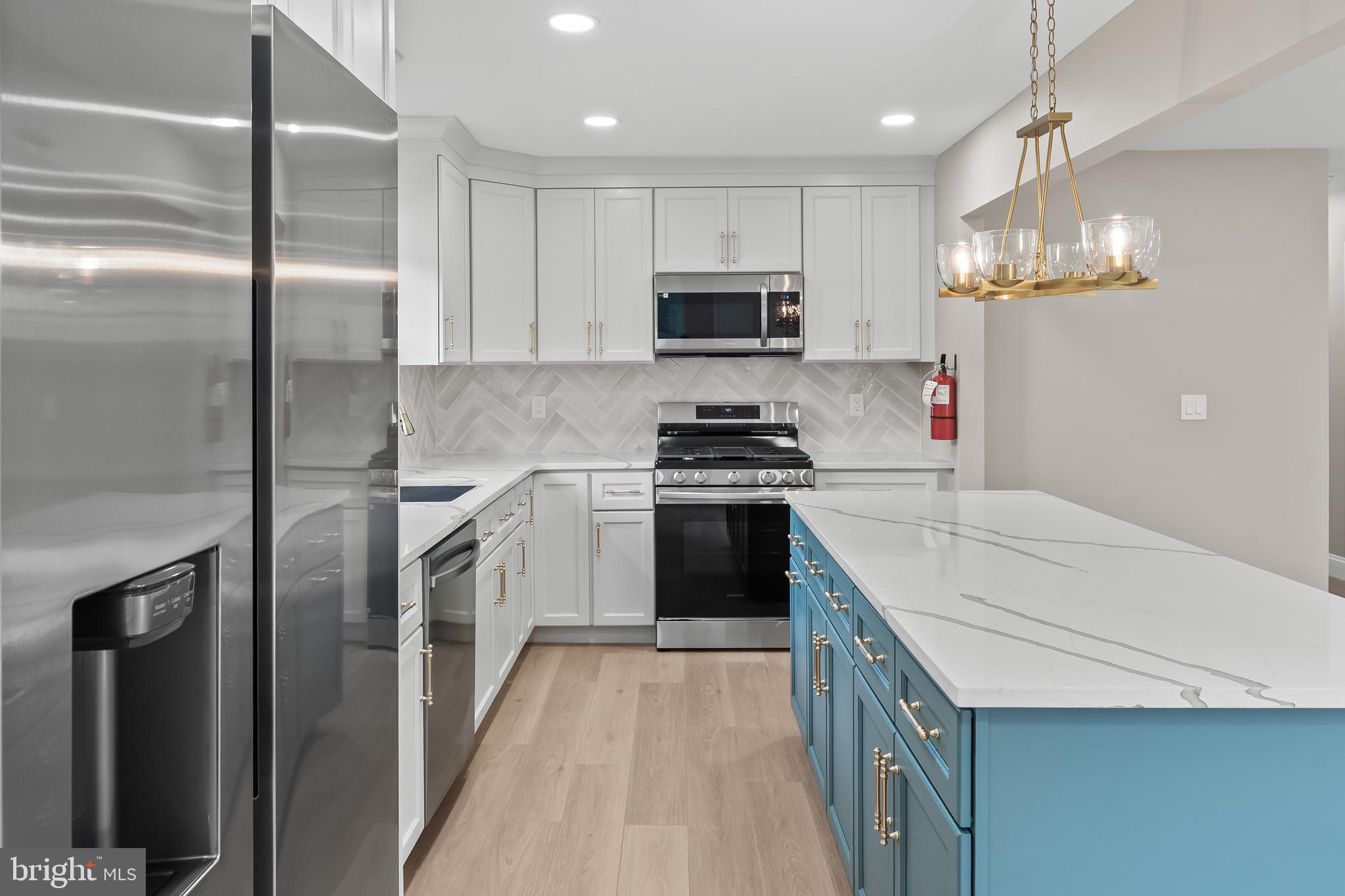 SILVER RIDGE PARK EAST - Residential