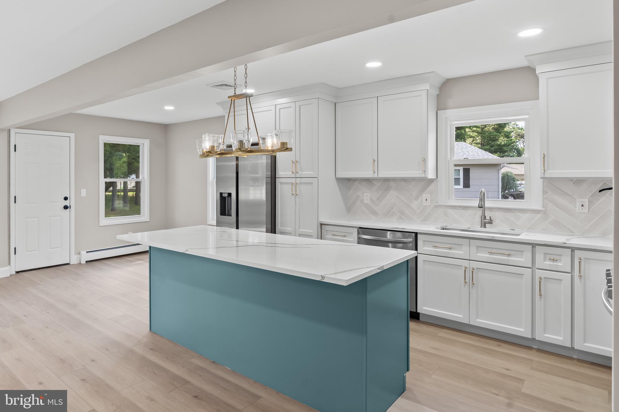 SILVER RIDGE PARK EAST - Residential