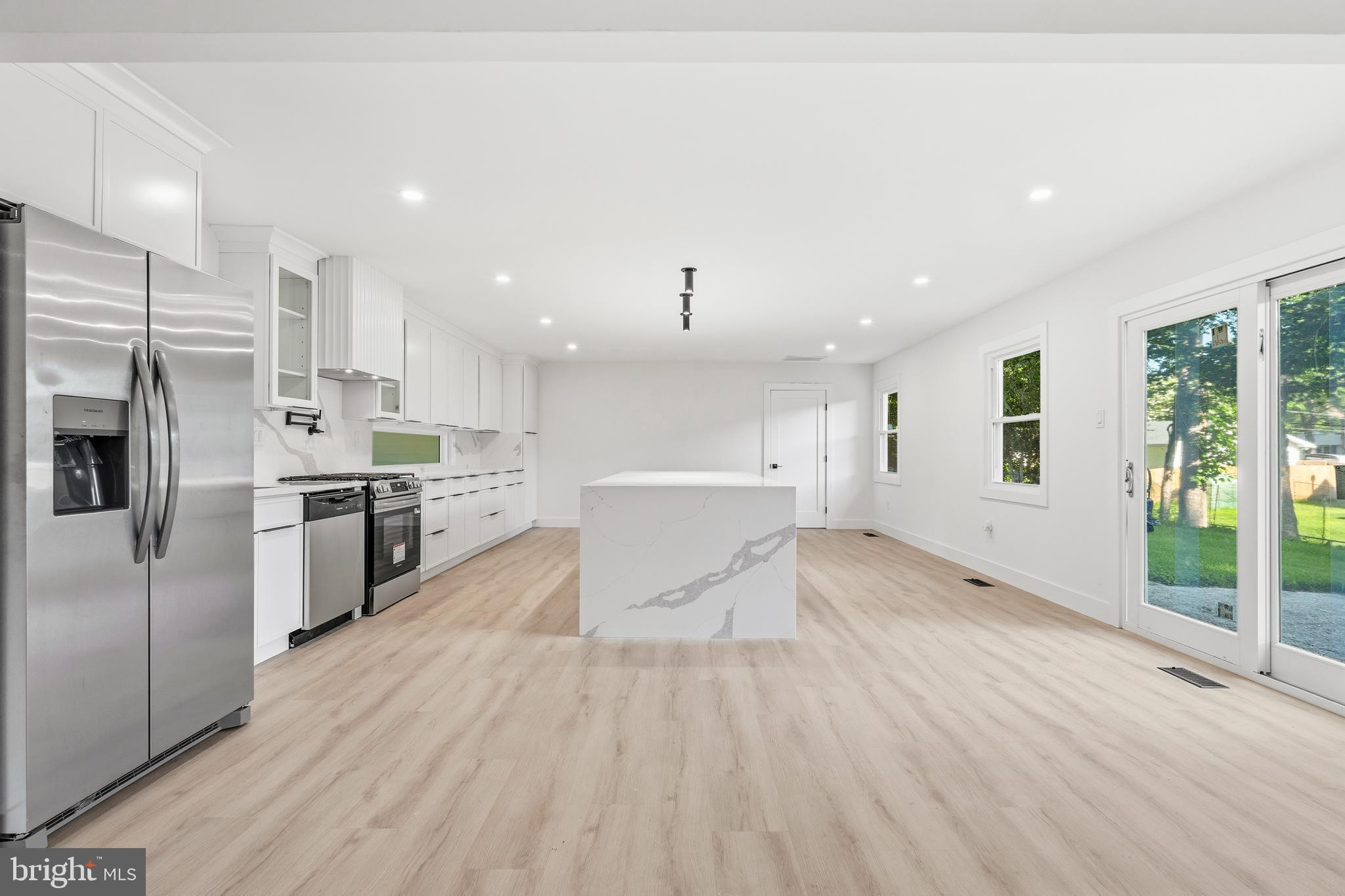13010 VIEWPOINT LANE