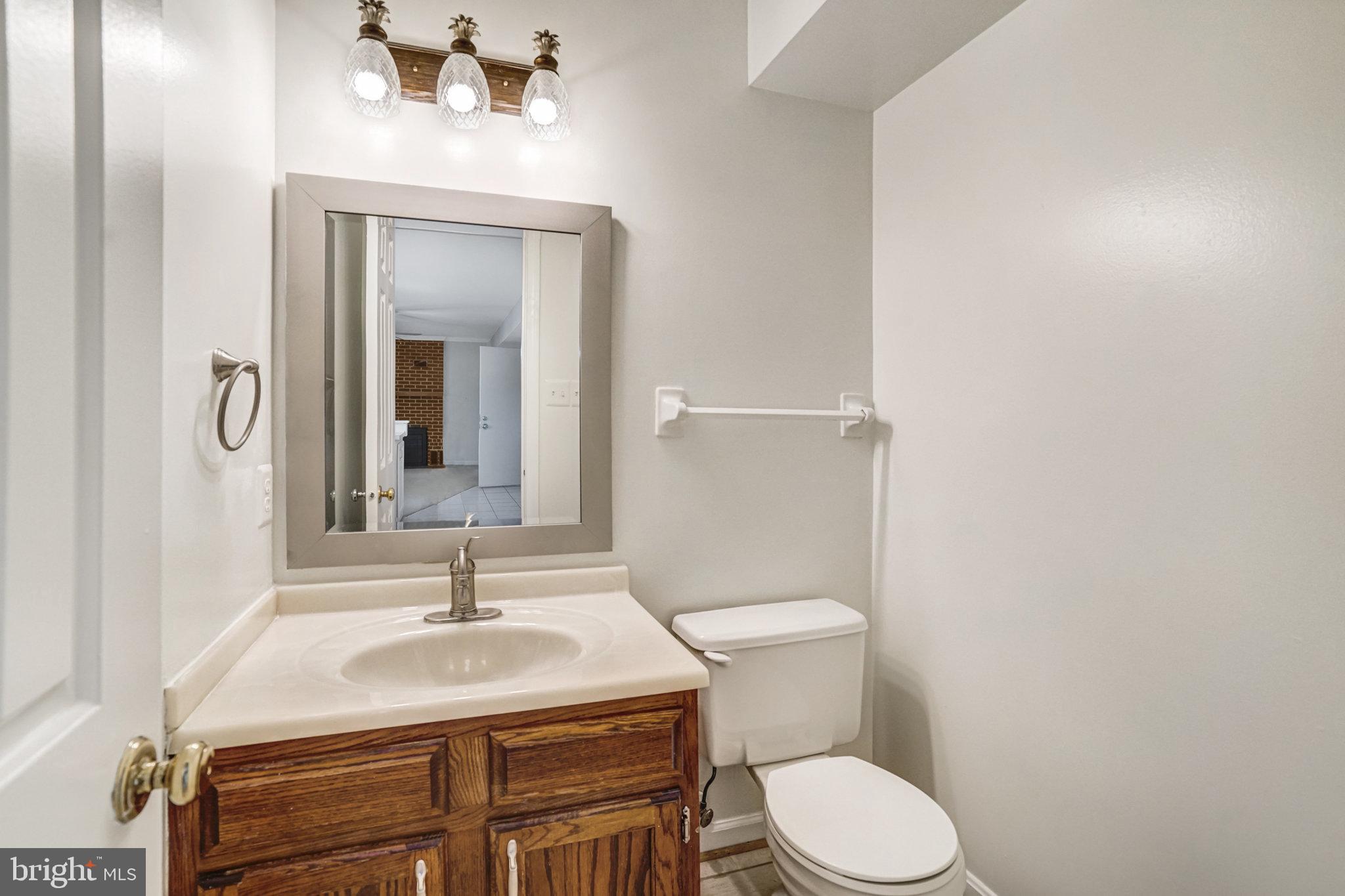 BUSH HILL WOODS - Residential Lease