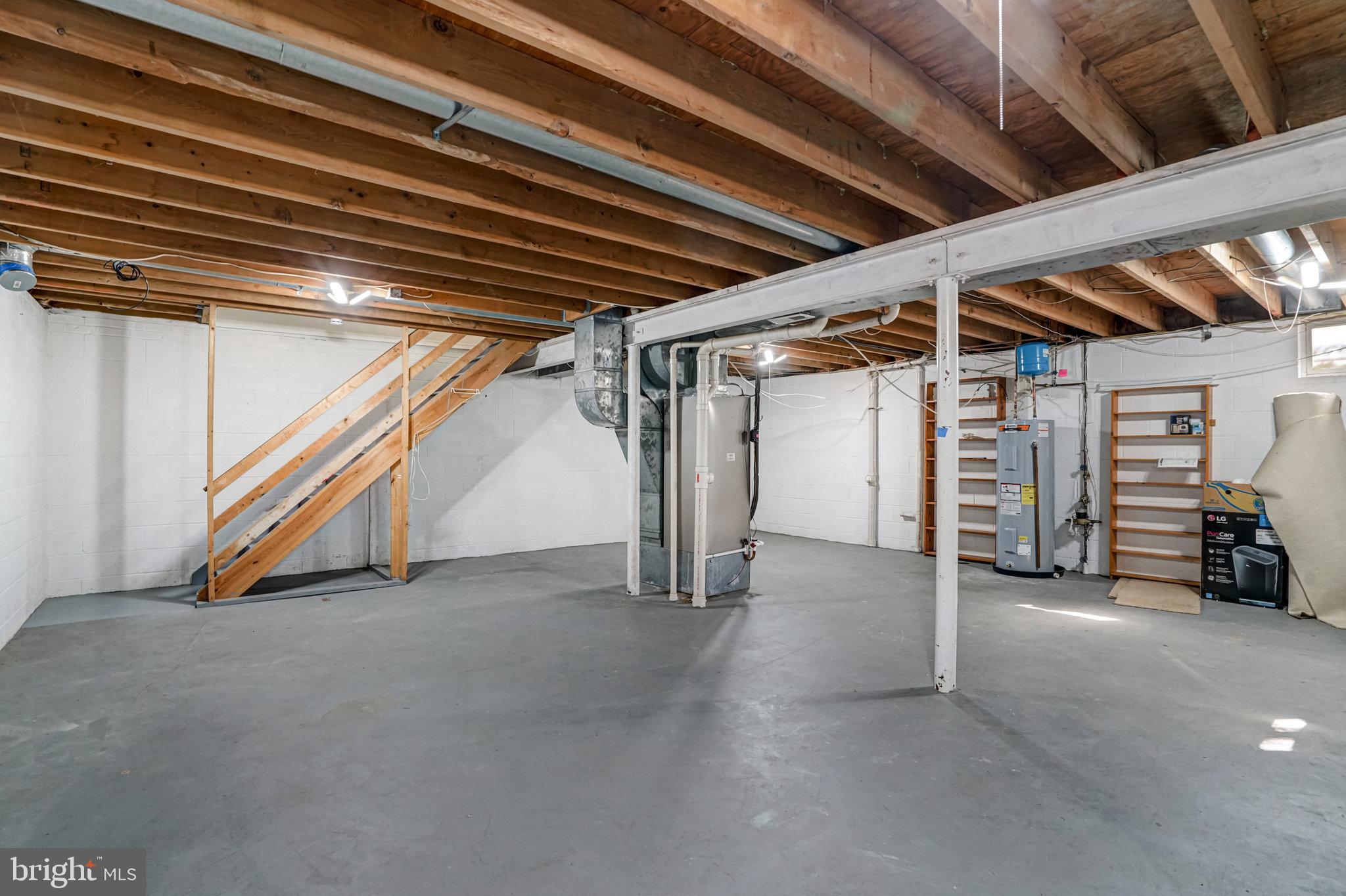 BUSH HILL WOODS - Residential Lease