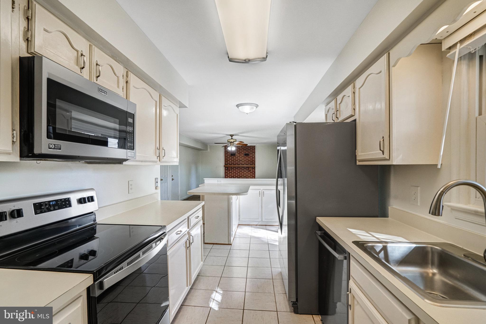 BUSH HILL WOODS - Residential Lease